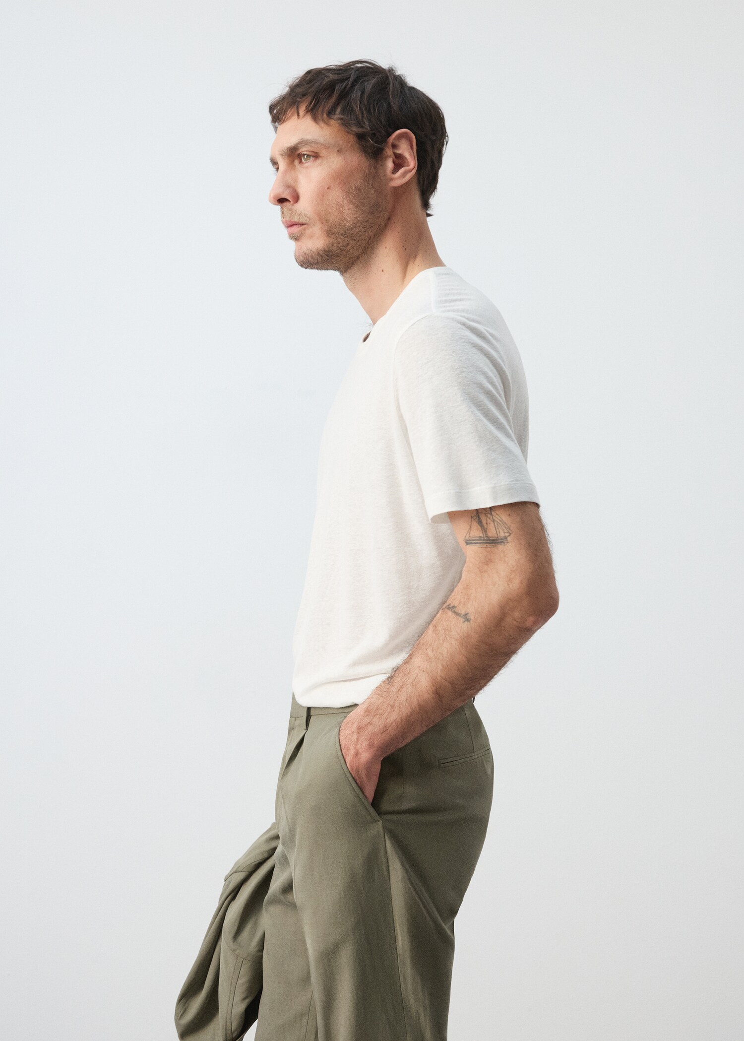 T-shirt lin slim-fit - Détail de l'article 6