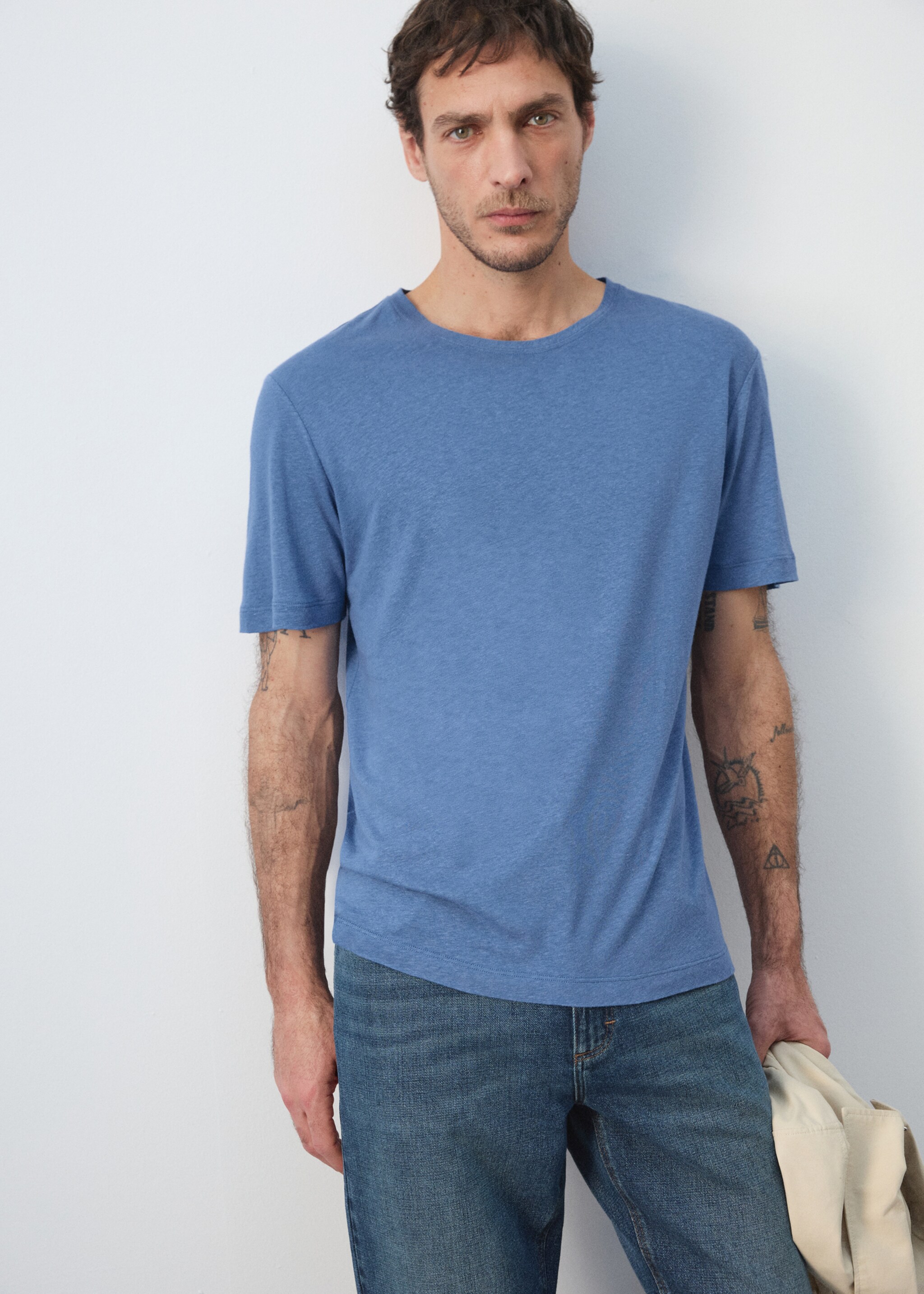 T-shirt lin slim-fit - Détail de l'article 6, Bleu porcelaine. Ref: 27087895-00.