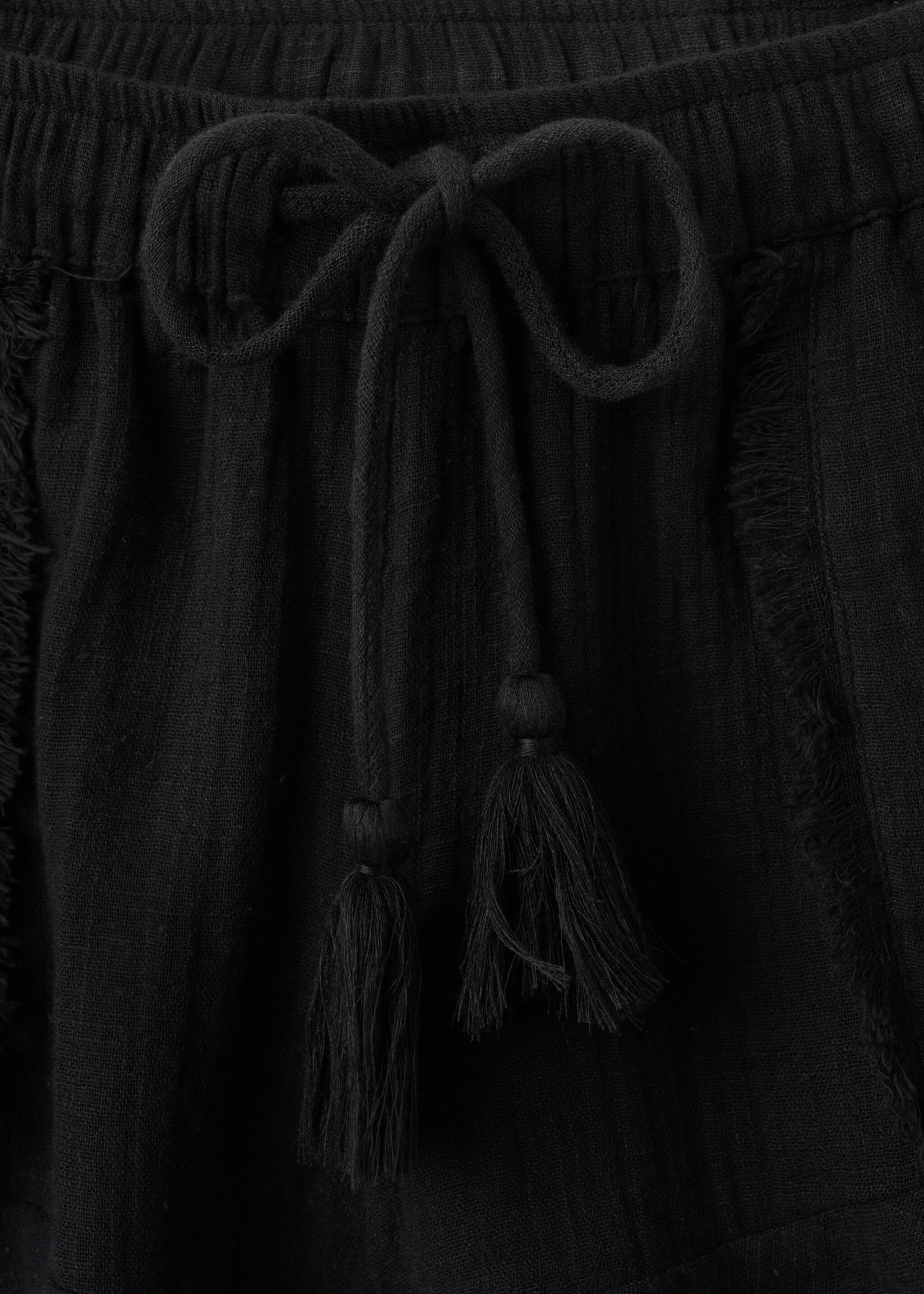 Frayed hem shorts - Details of the article 0, Black. Ref: 27087900-00.