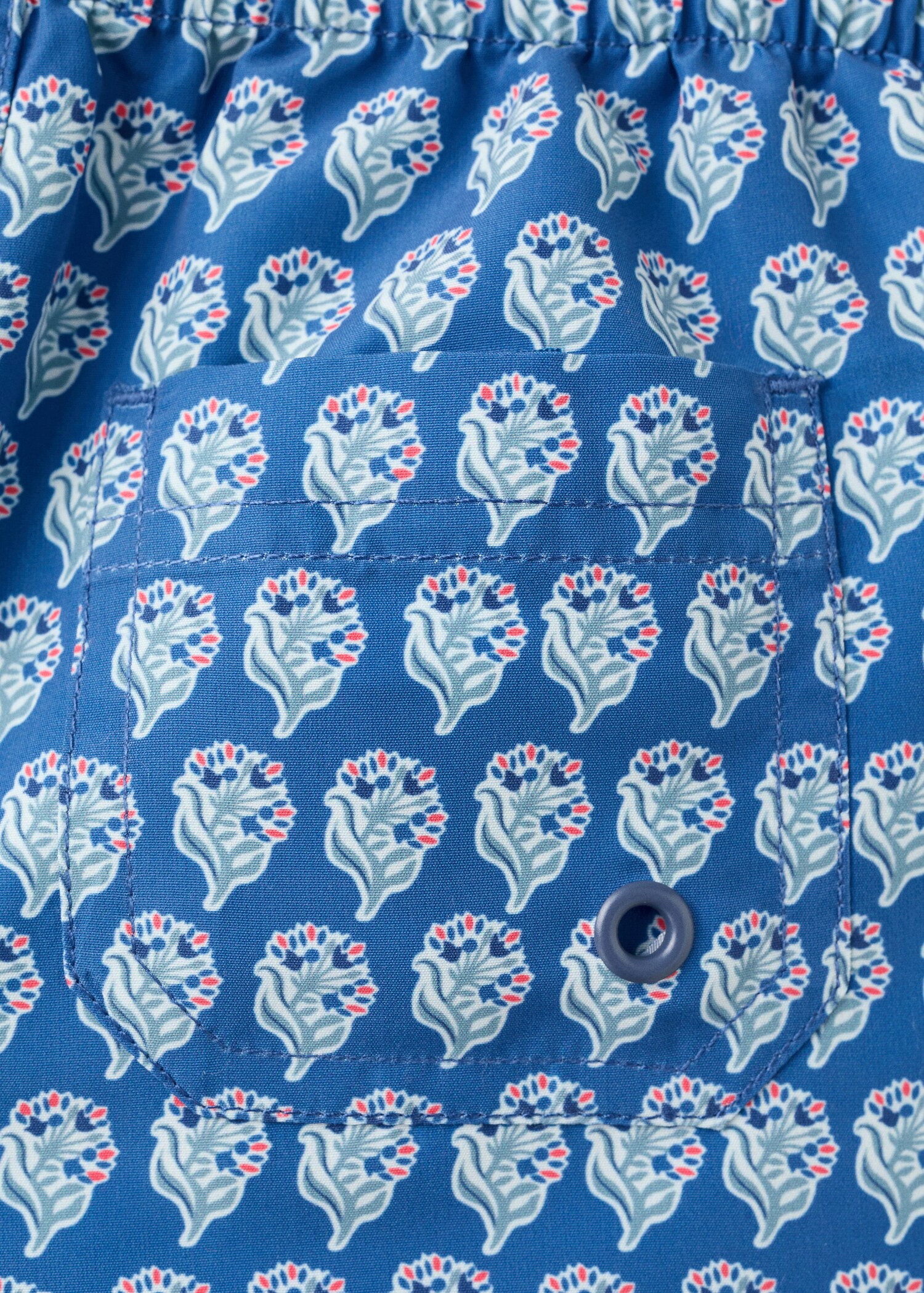 Printed swimming trunks - Details of the article 0