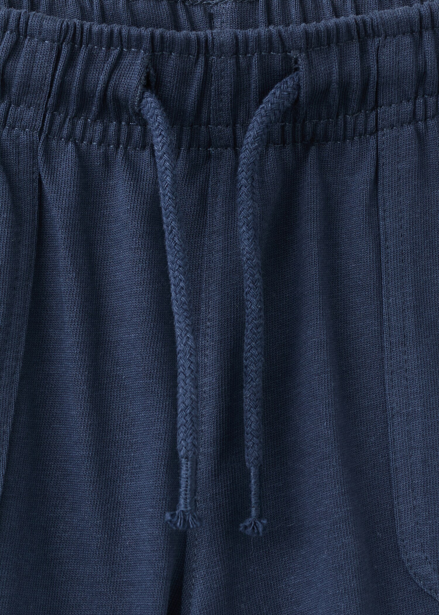 Sport Bermuda shorts - Details of the article 8