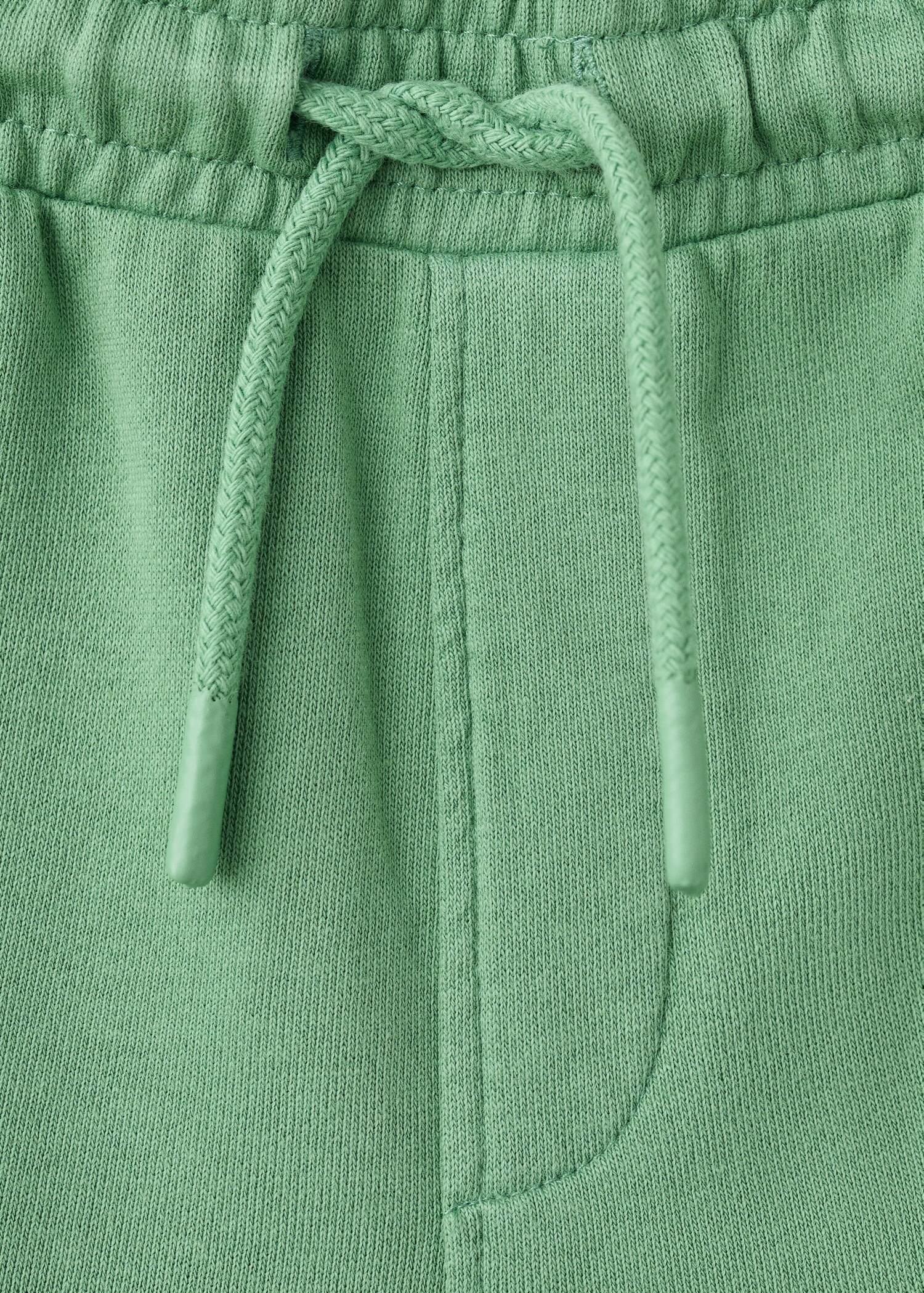 Sport Bermuda shorts - Details of the article 8
