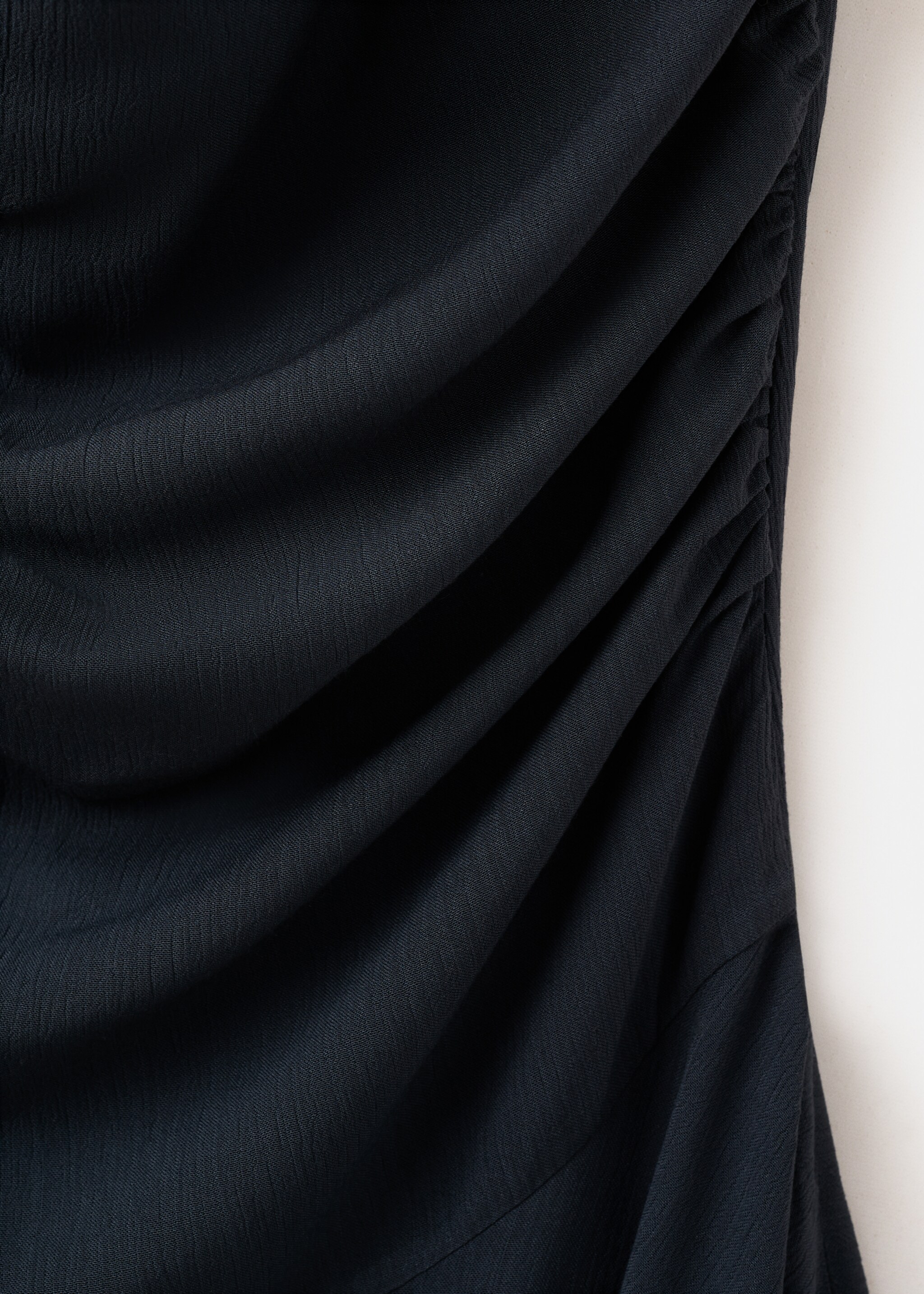 Short dress with draped collar - Details of the article 8, Charcoal. Ref: 27087937-00.