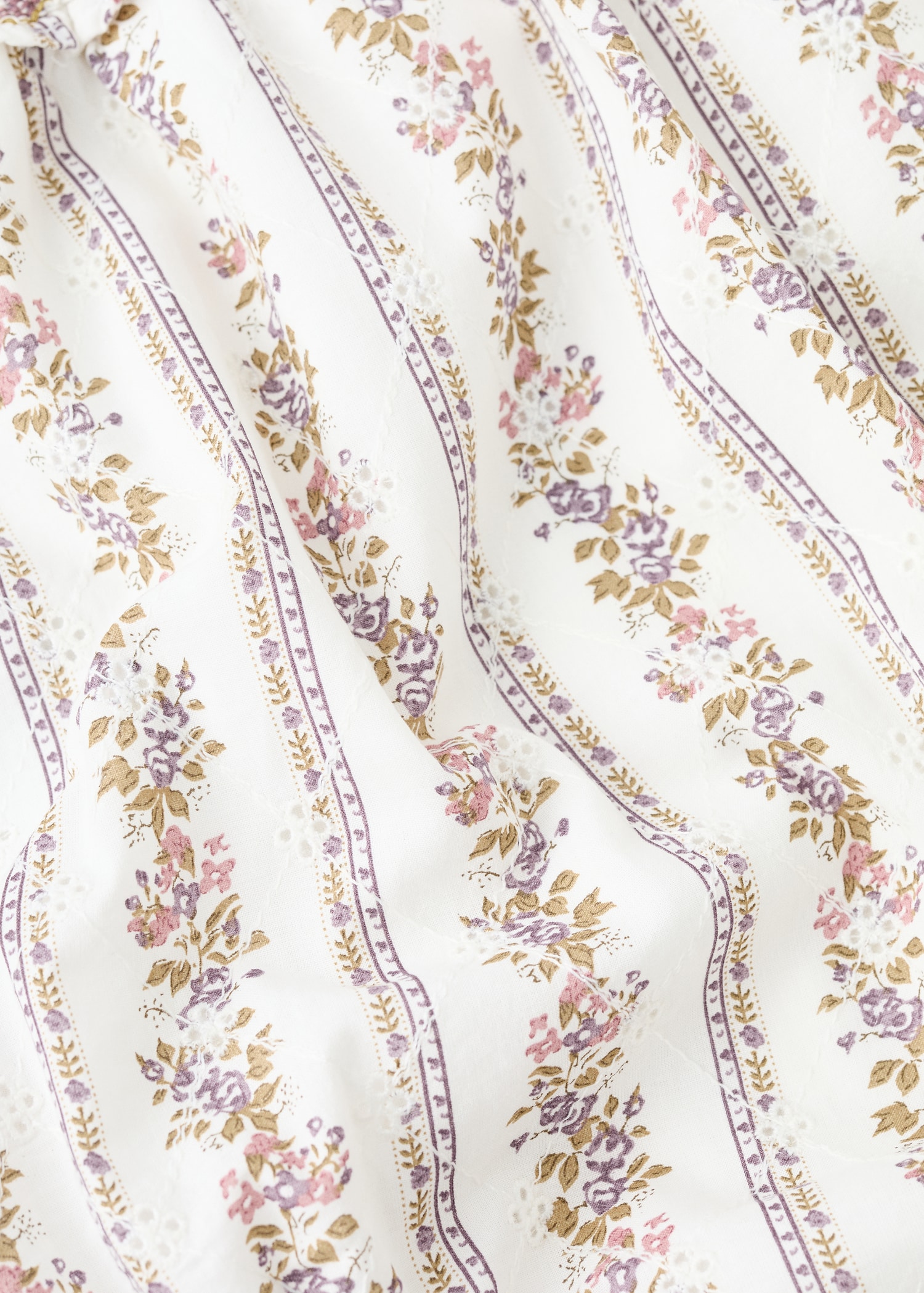 Floral babygrow with embroidered details - Details of the article 0