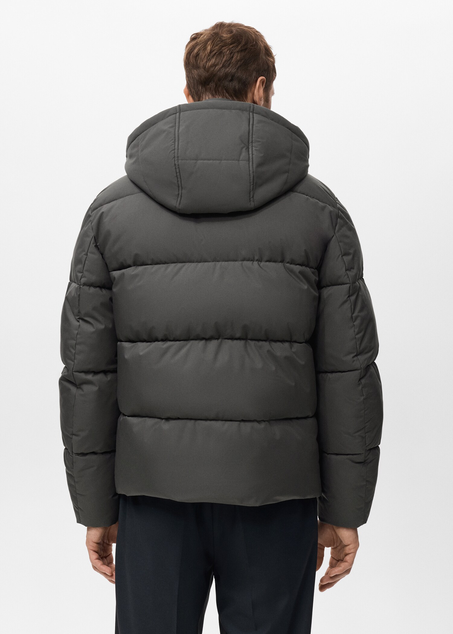 سترة أنوراك قصيرة مبطنة مقاومة للماء - الجهة الخلفية للمنتج