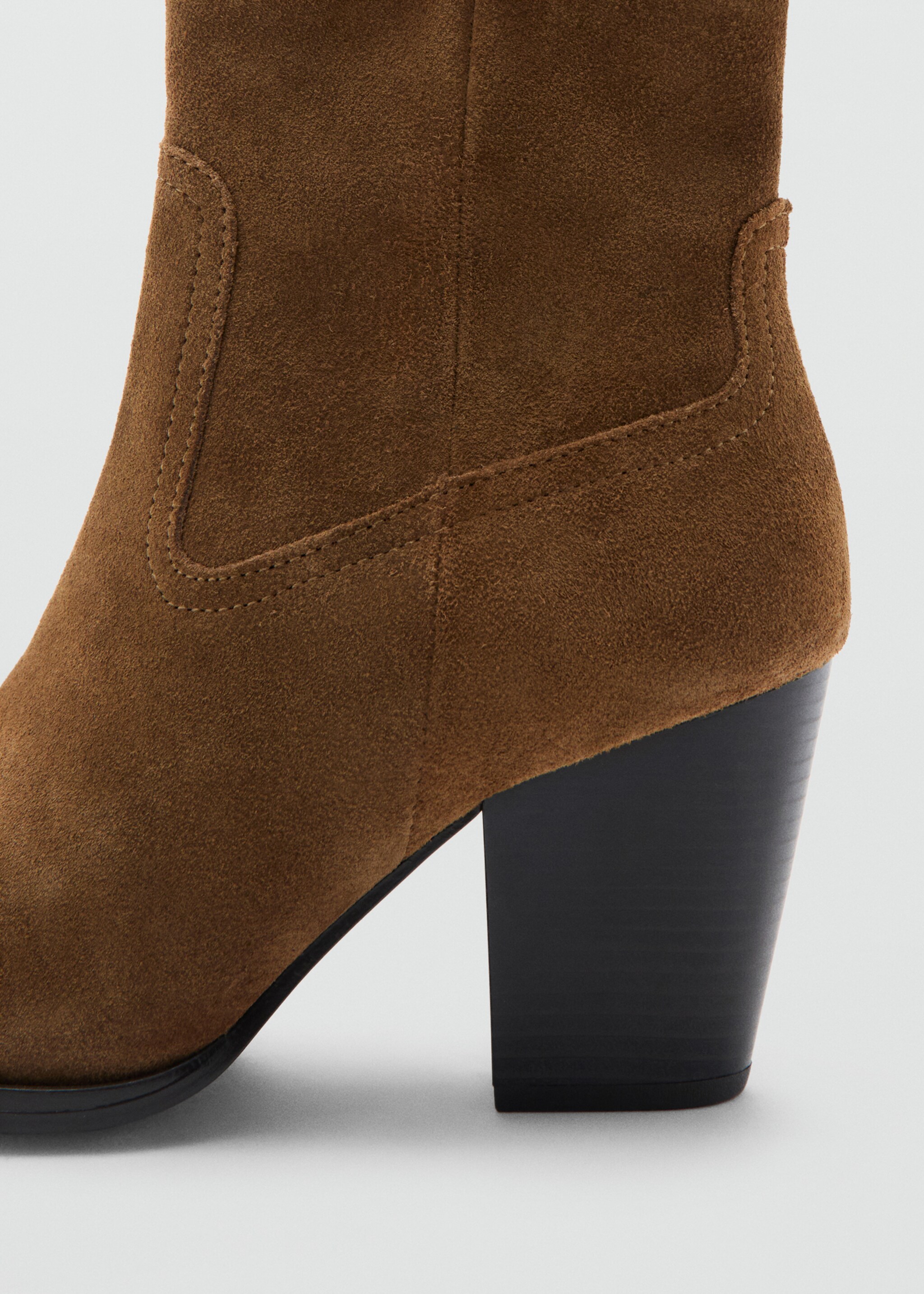Suede block-heel boots - Details of the article 2, Tobacco Brown. Ref: 27091185-00.