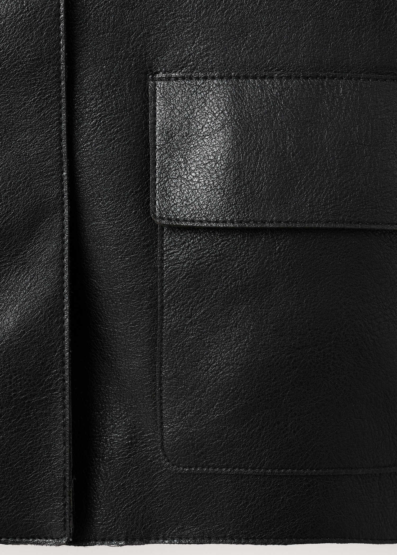 Faux leather effect jacket with pockets - Details of the article 0