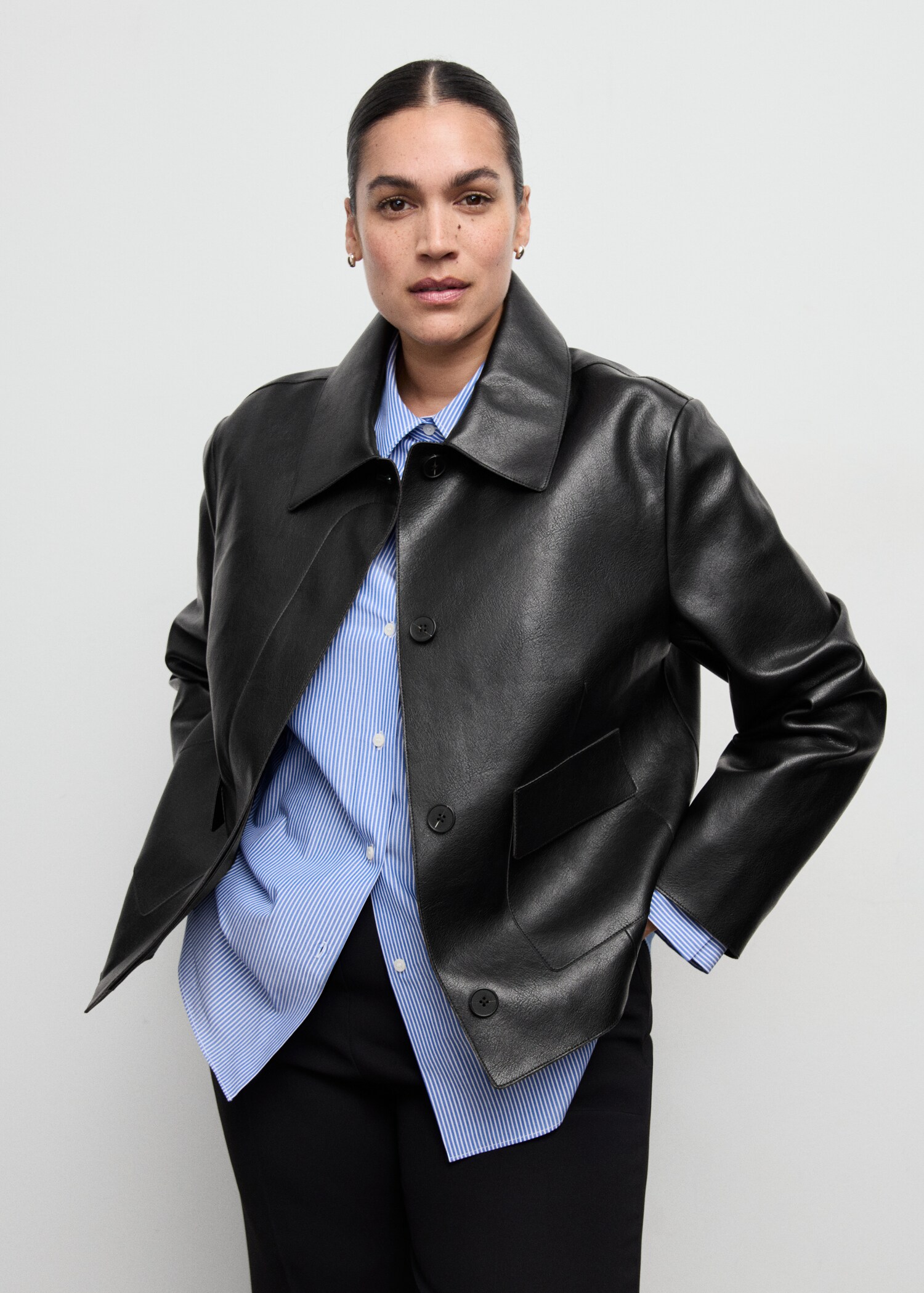 Faux leather effect jacket with pockets - Details of the article 5
