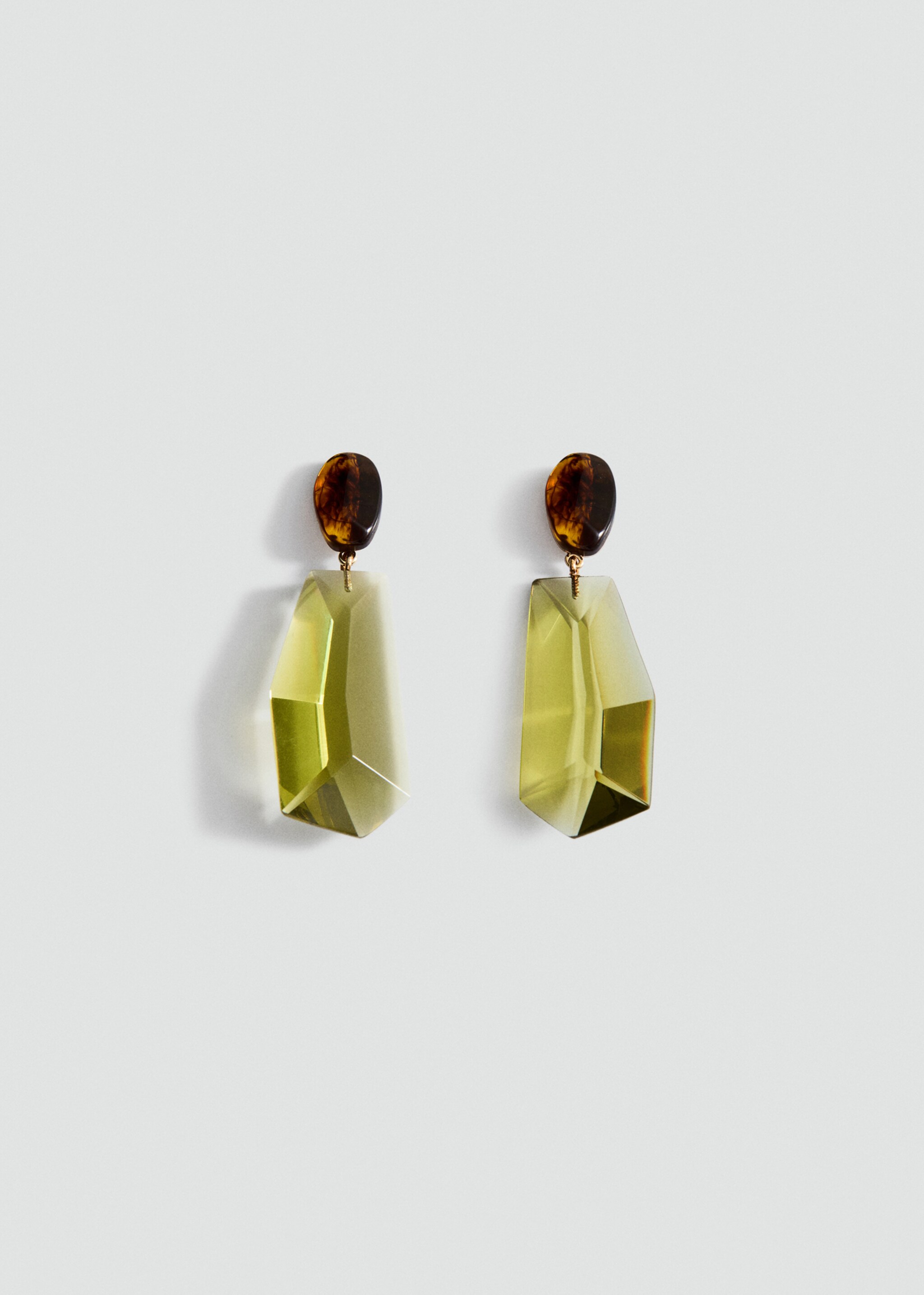 Boucles d'oreilles résine combinées - Article sans modèle, Vert pastel. Ref: 27091206-00.