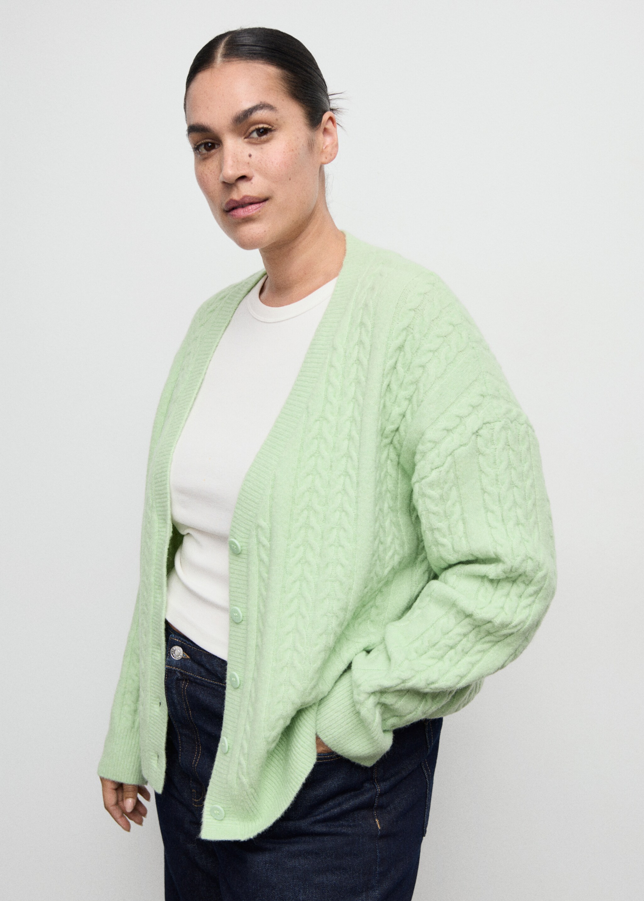 Cardigan maille tressée - Détail de l'article 5, Vert d´eau. Ref: 27091215-00.