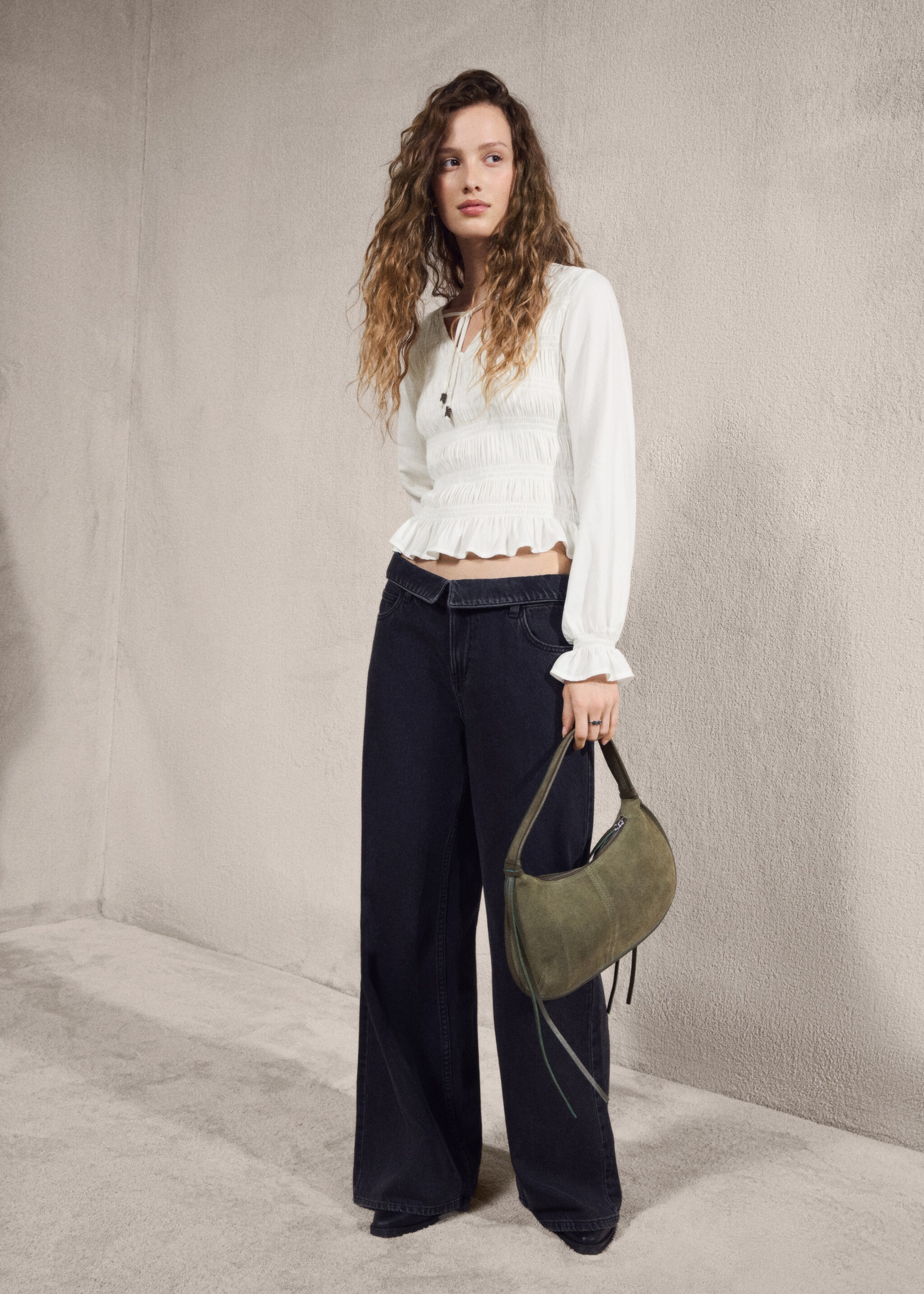 Ruched blouse with ruffles - Details of the article 6, Off White. Ref: 27091220-00.