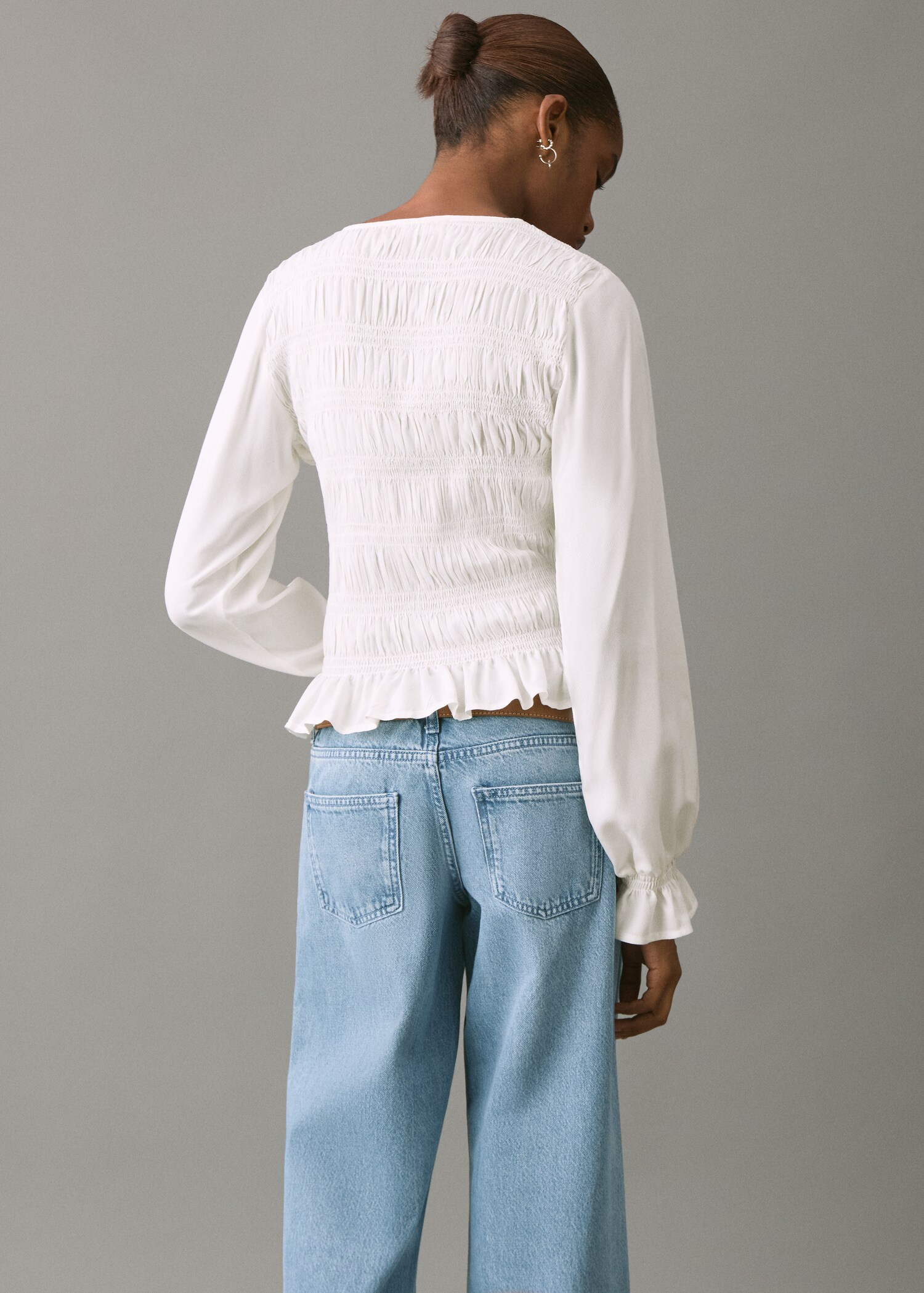Ruched blouse with ruffles - Reverse of the article