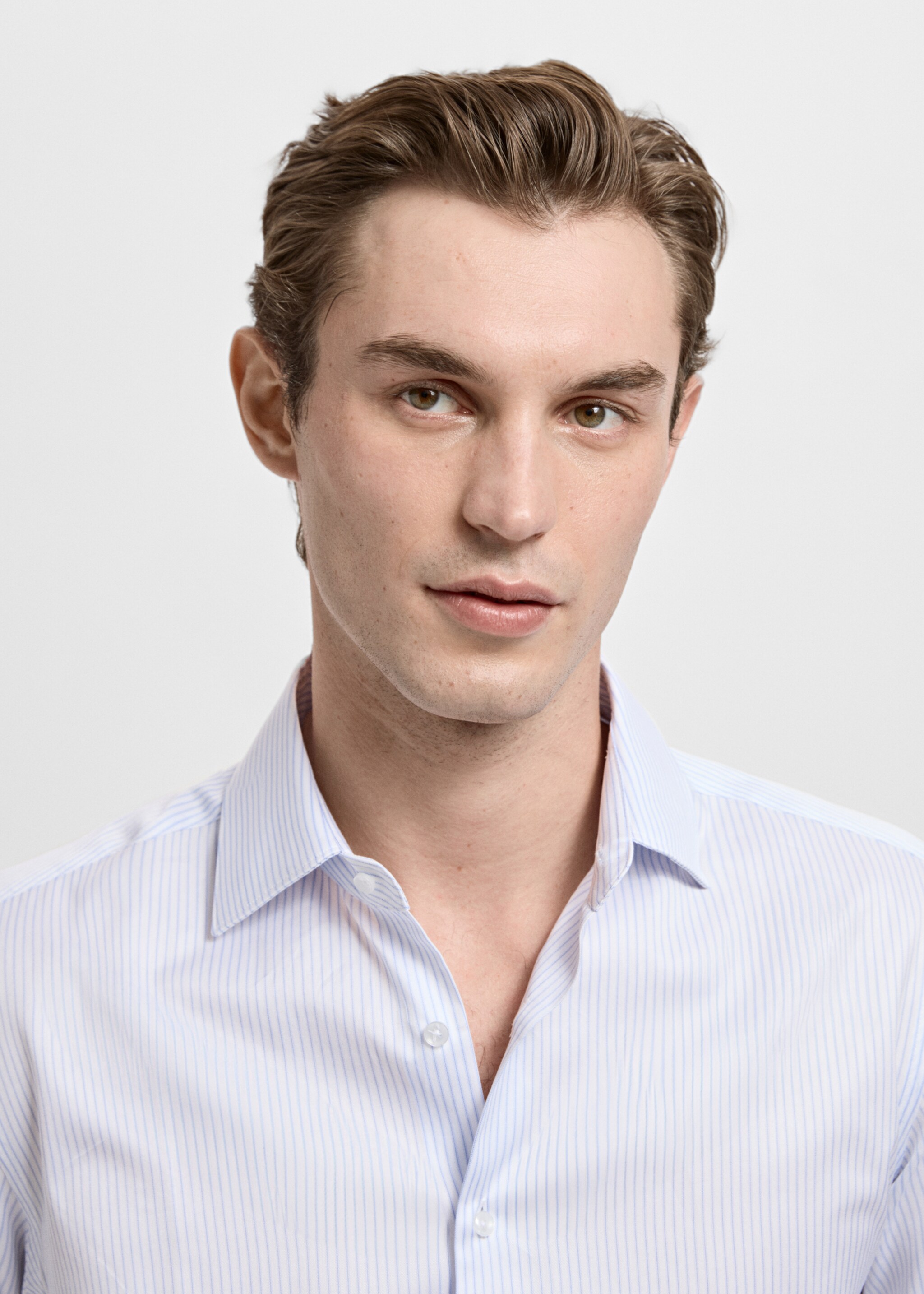 Костюмная рубашка slim fit из хлопка - Деталь изделия 1, Белый. Ref: 27091223-00.