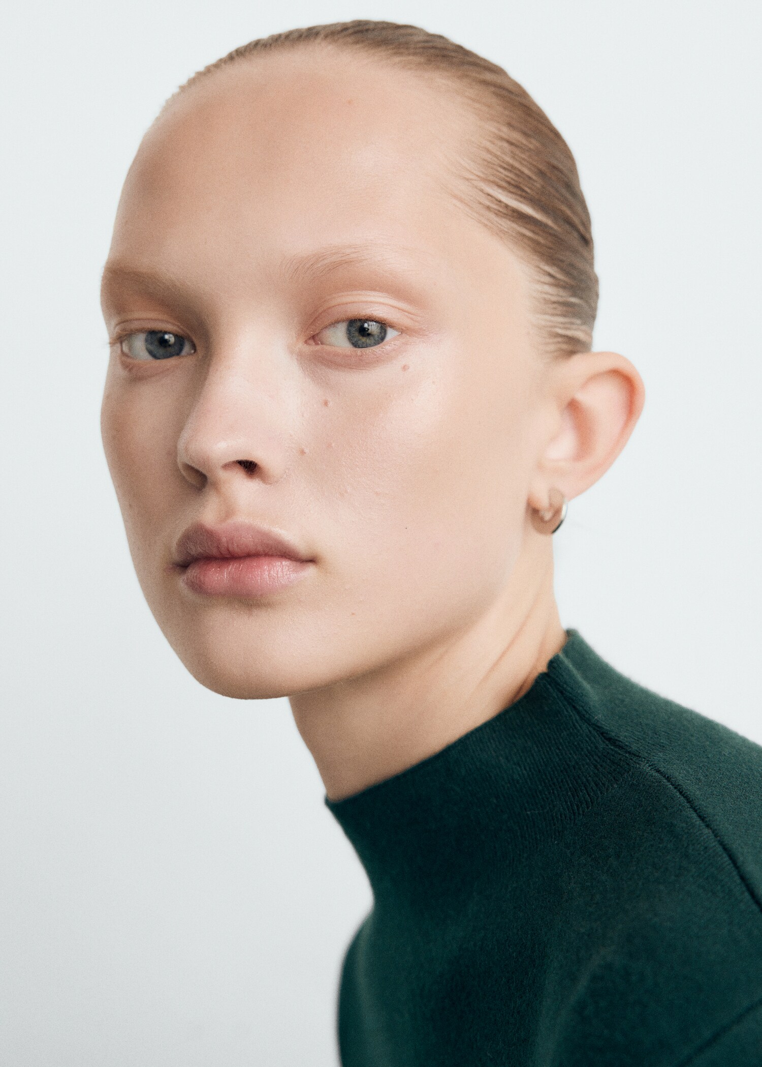 Knitted sweater with perkins neck - Details of the article 1