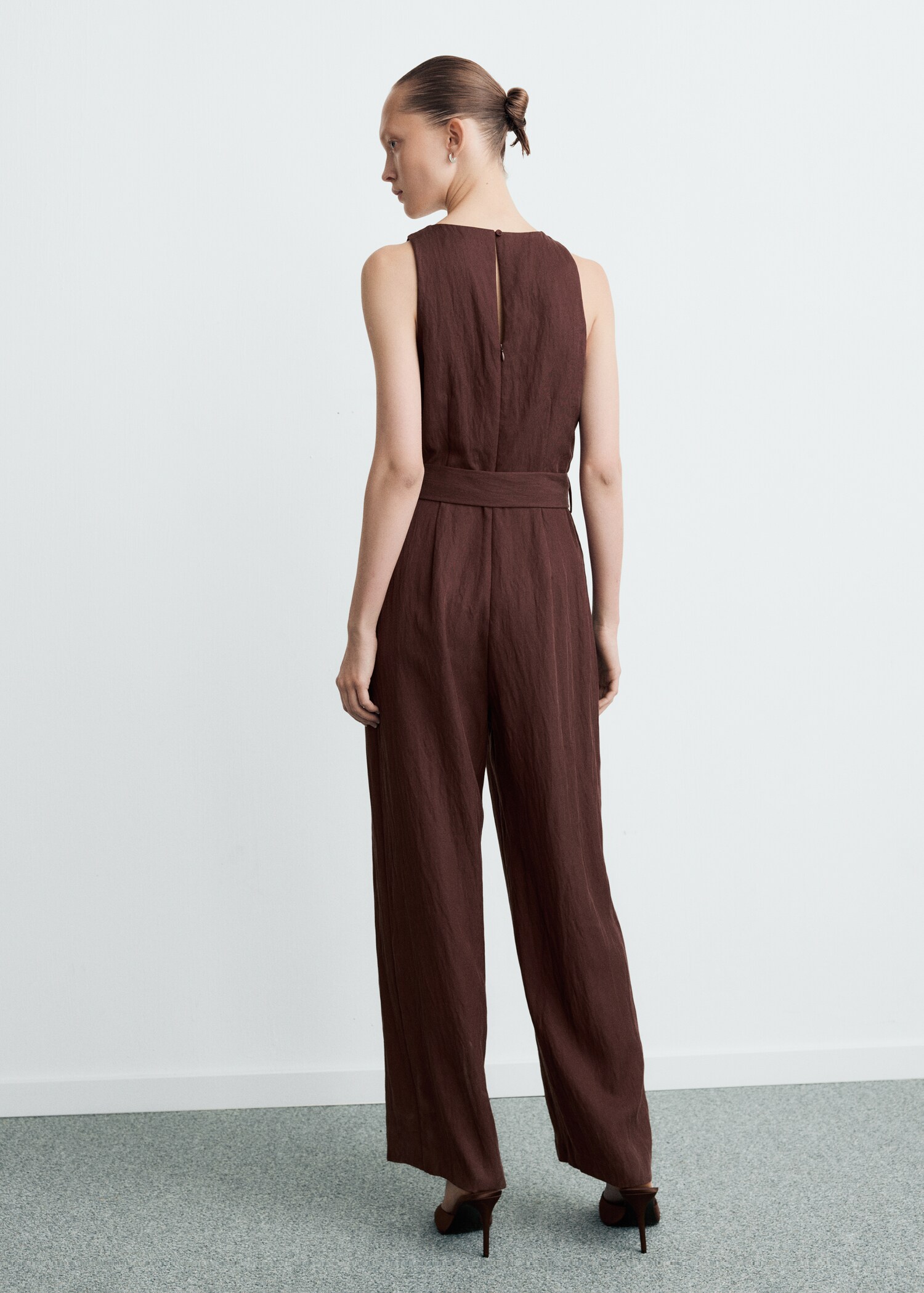 Lyocell jumpsuit with belt - Reverse of the article