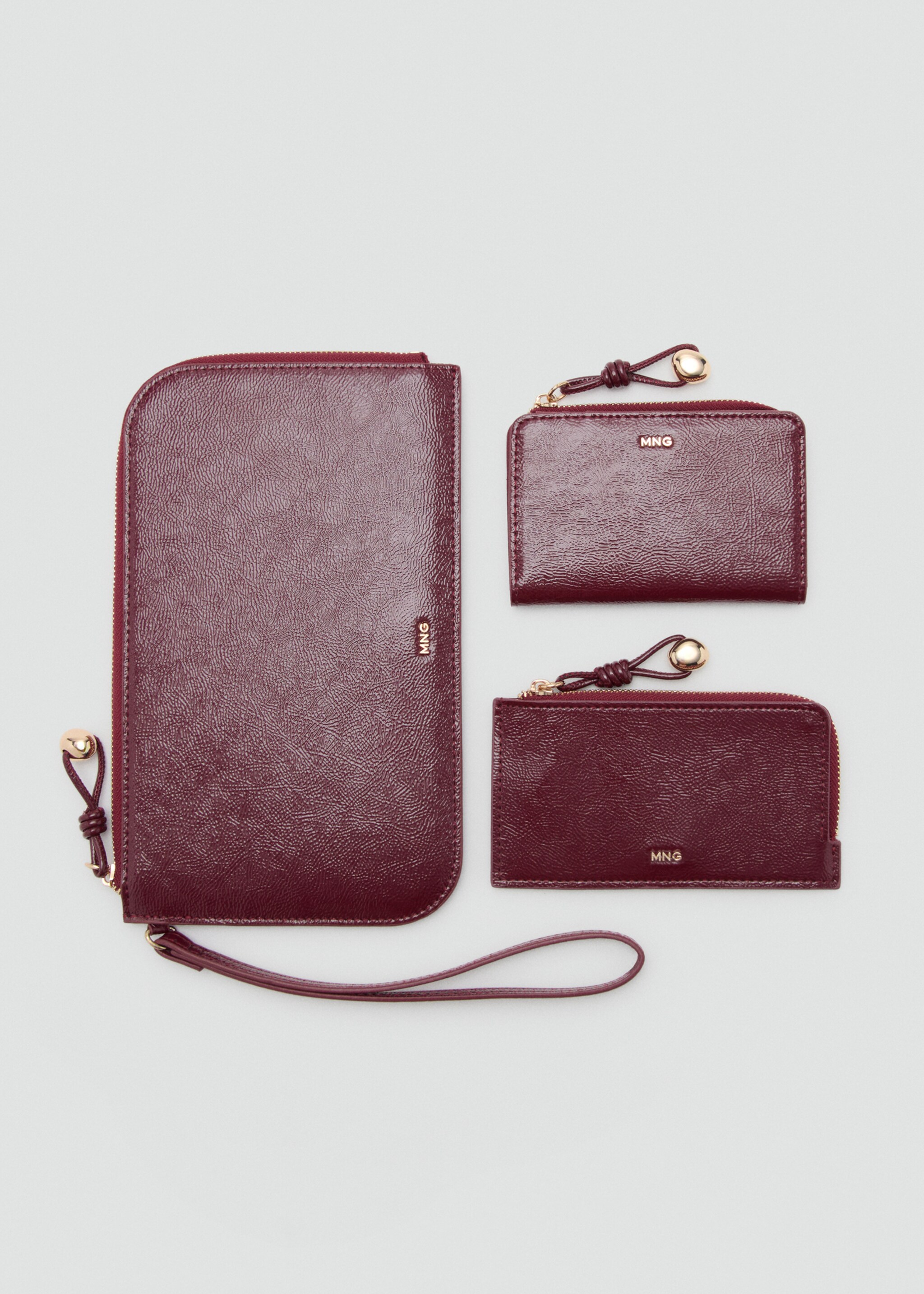 Mini beaded cardholder - Details of the article 2, Burgundy. Ref: 27091236-00.