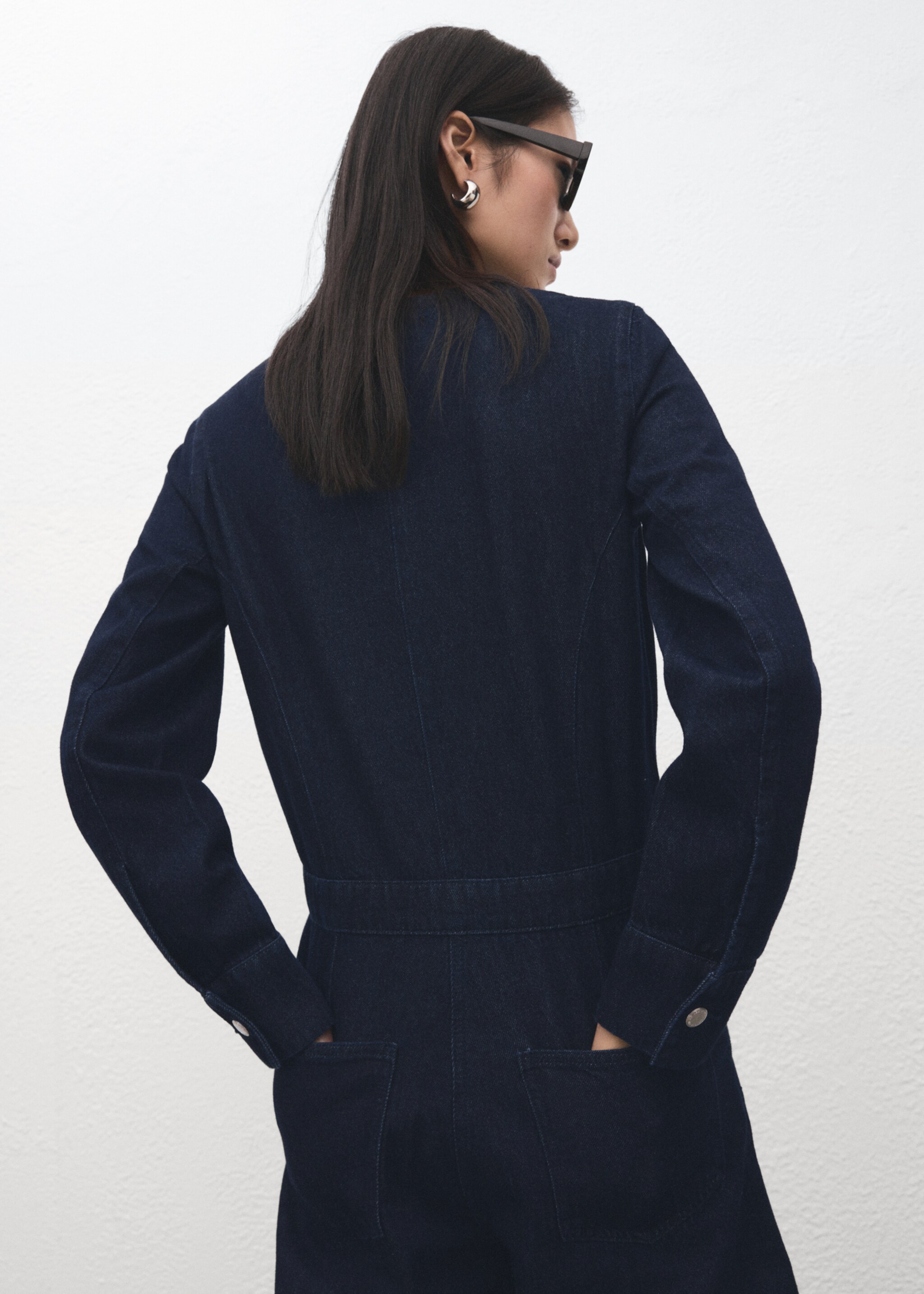 Buttons denim jumpsuit - Details of the article 2, Dark Blue. Ref: 27091247-00.