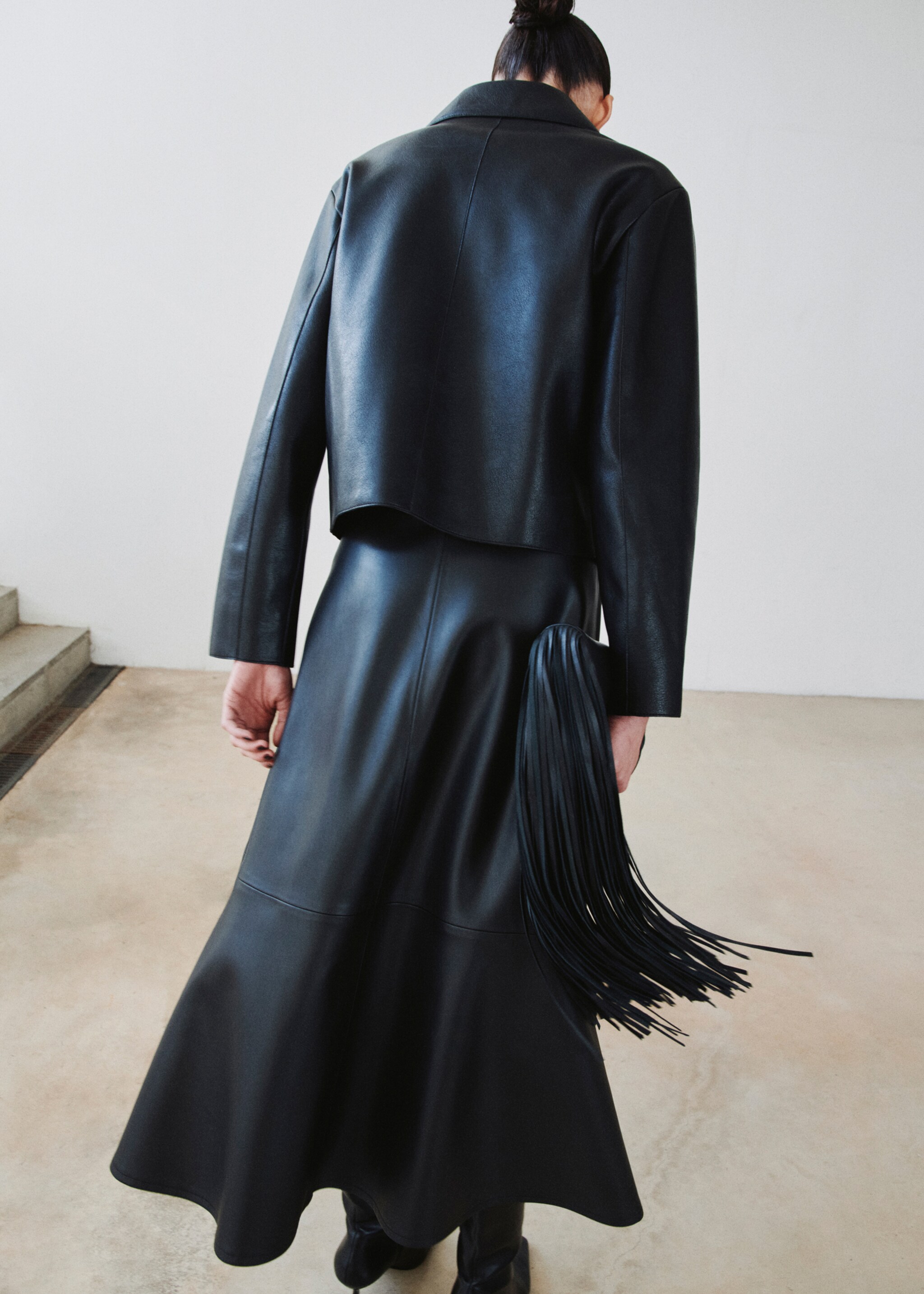 Faux-leather midi-skirt - Reverse of the article, Black. Ref: 27091253-00.