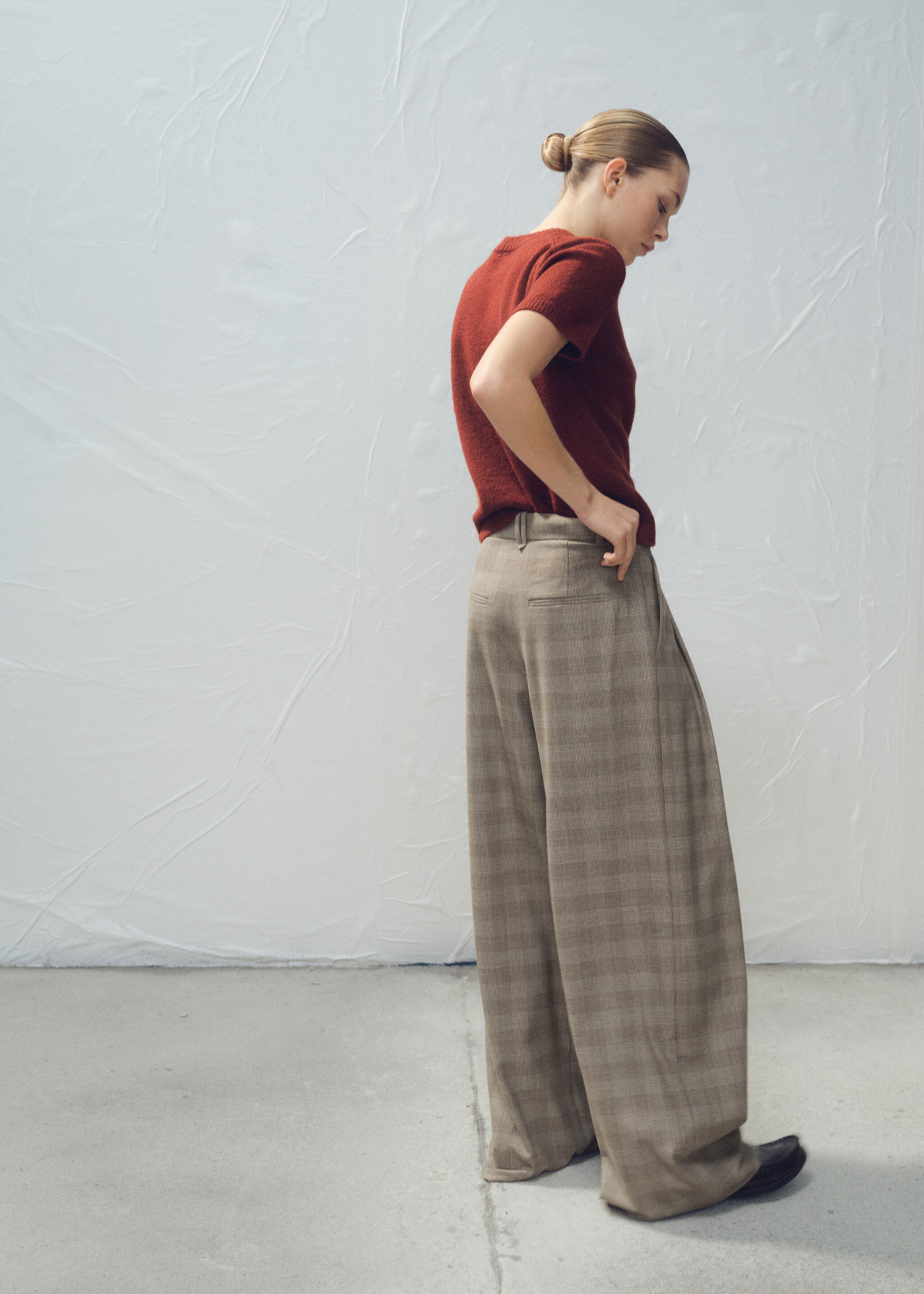 Wide-leg check suit trousers - Reverse of the article, Brown. Ref: 27091262-00.