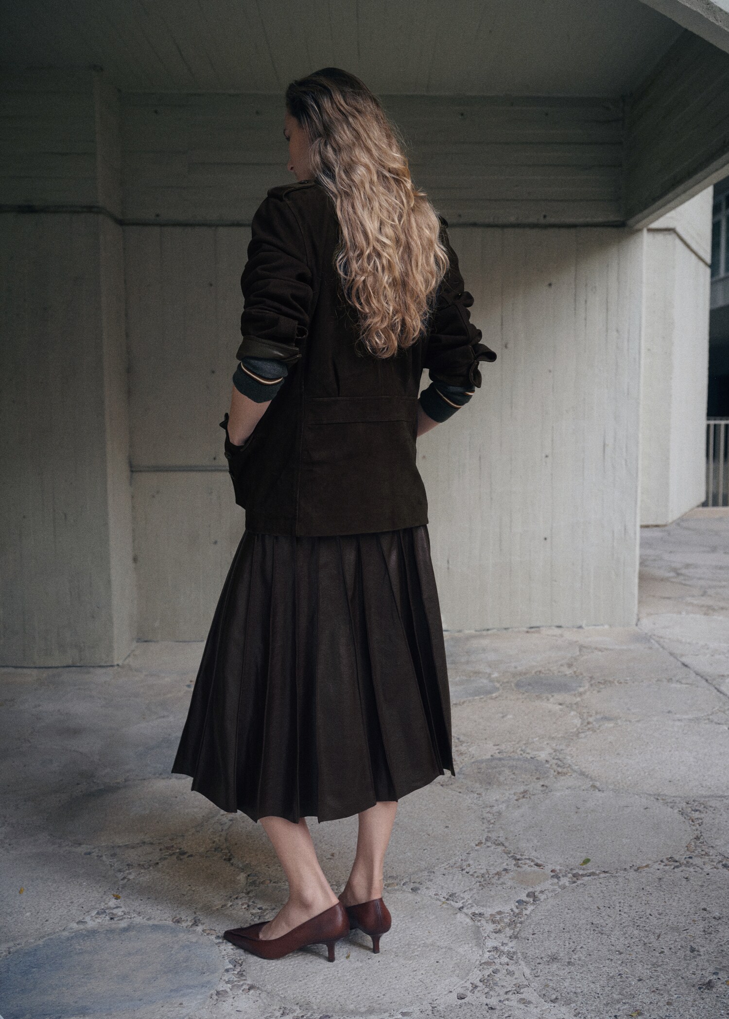 Faux leather skirt with godets - Reverse of the article