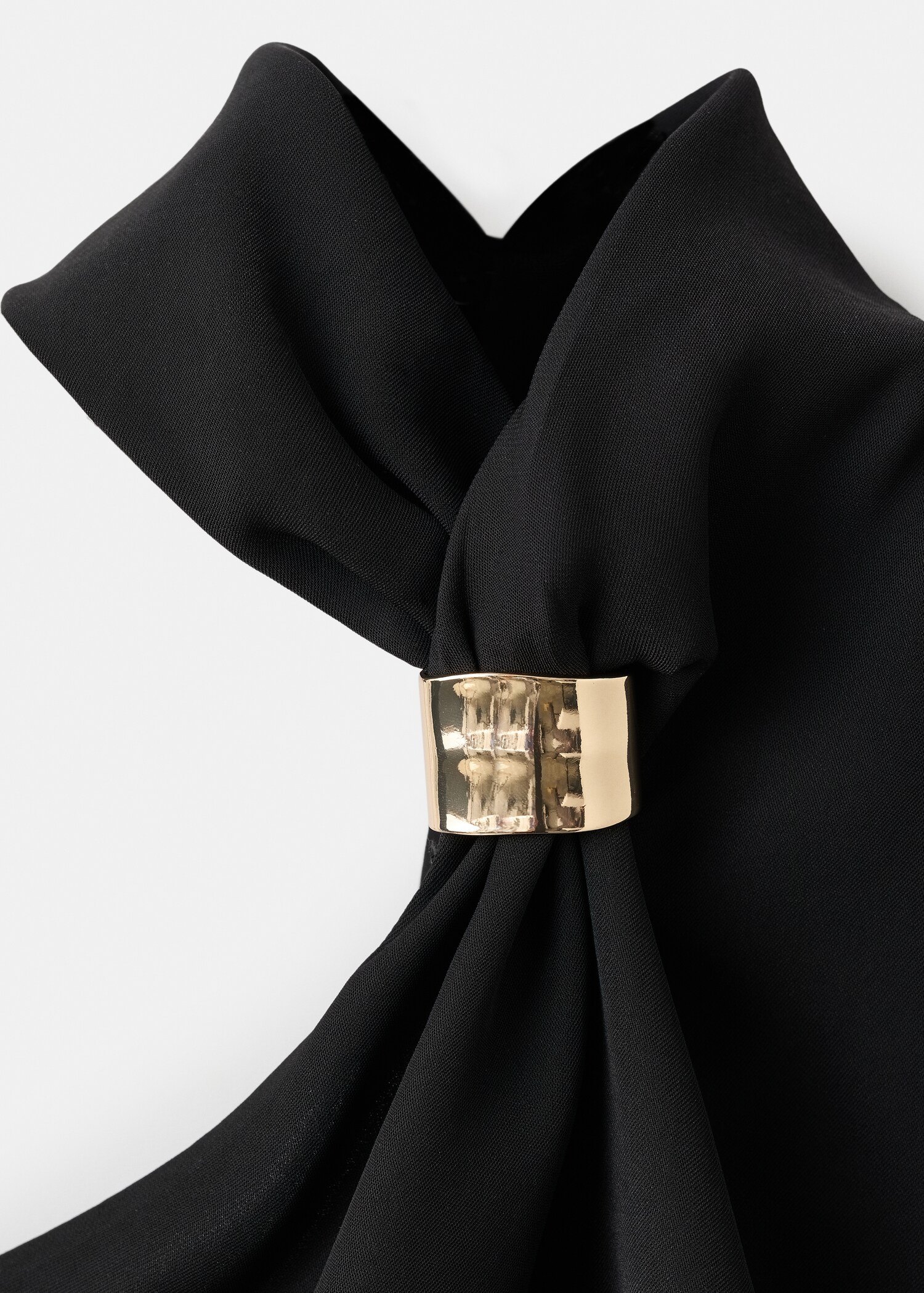Asymmetrical blouse with metallic detail - Details of the article 8