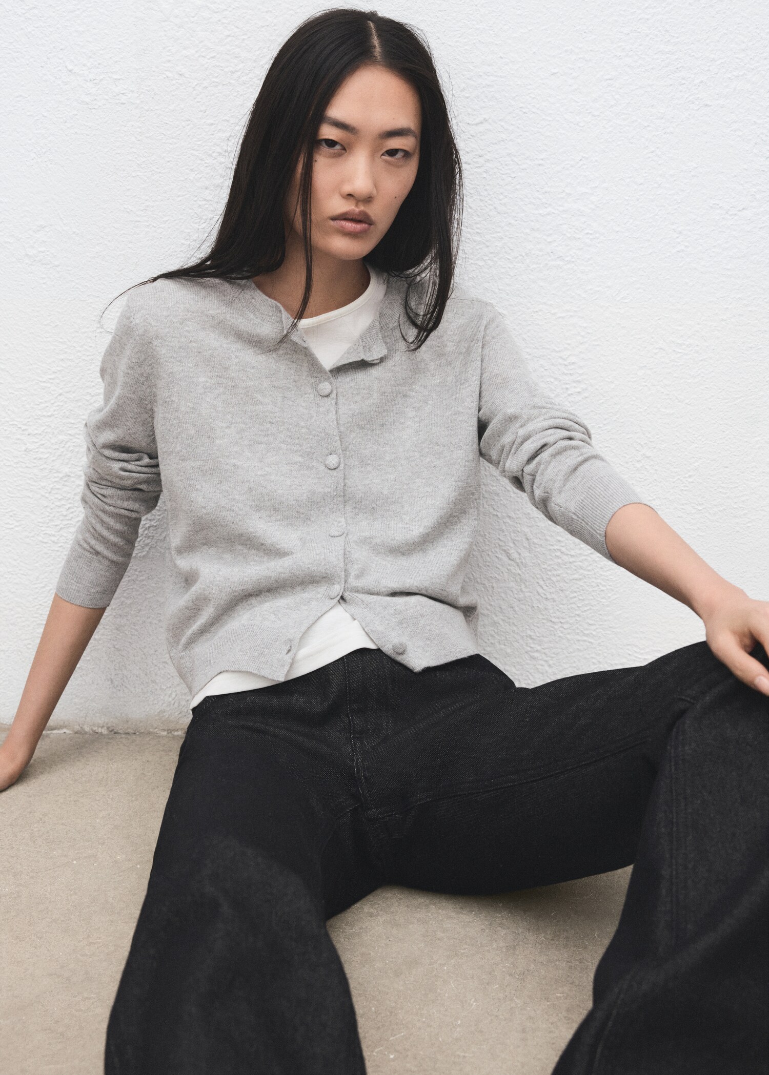 Knitted button cardigan - Details of the article 2