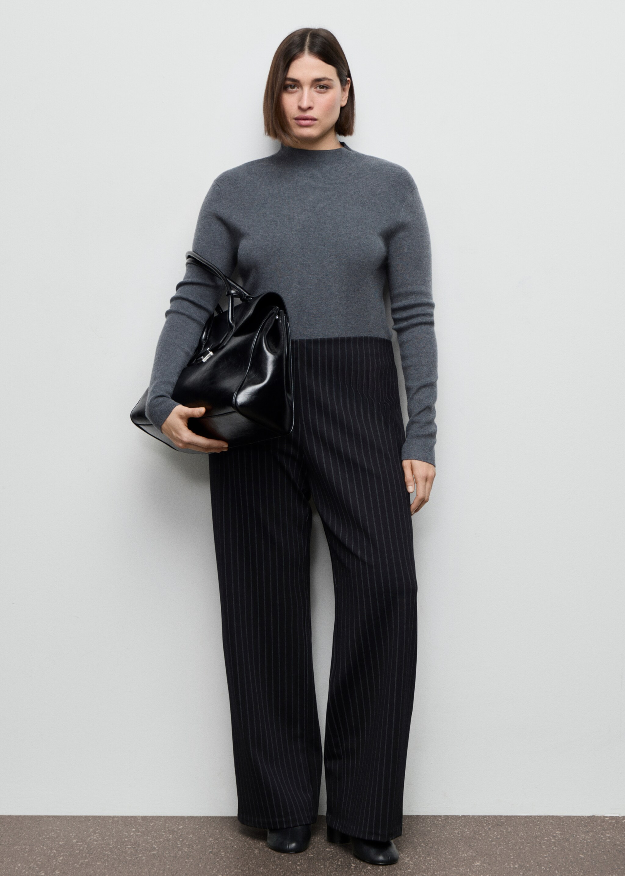 Chalk-stripe straight trousers - Details of the article 3, Navy. Ref: 27091278-00.