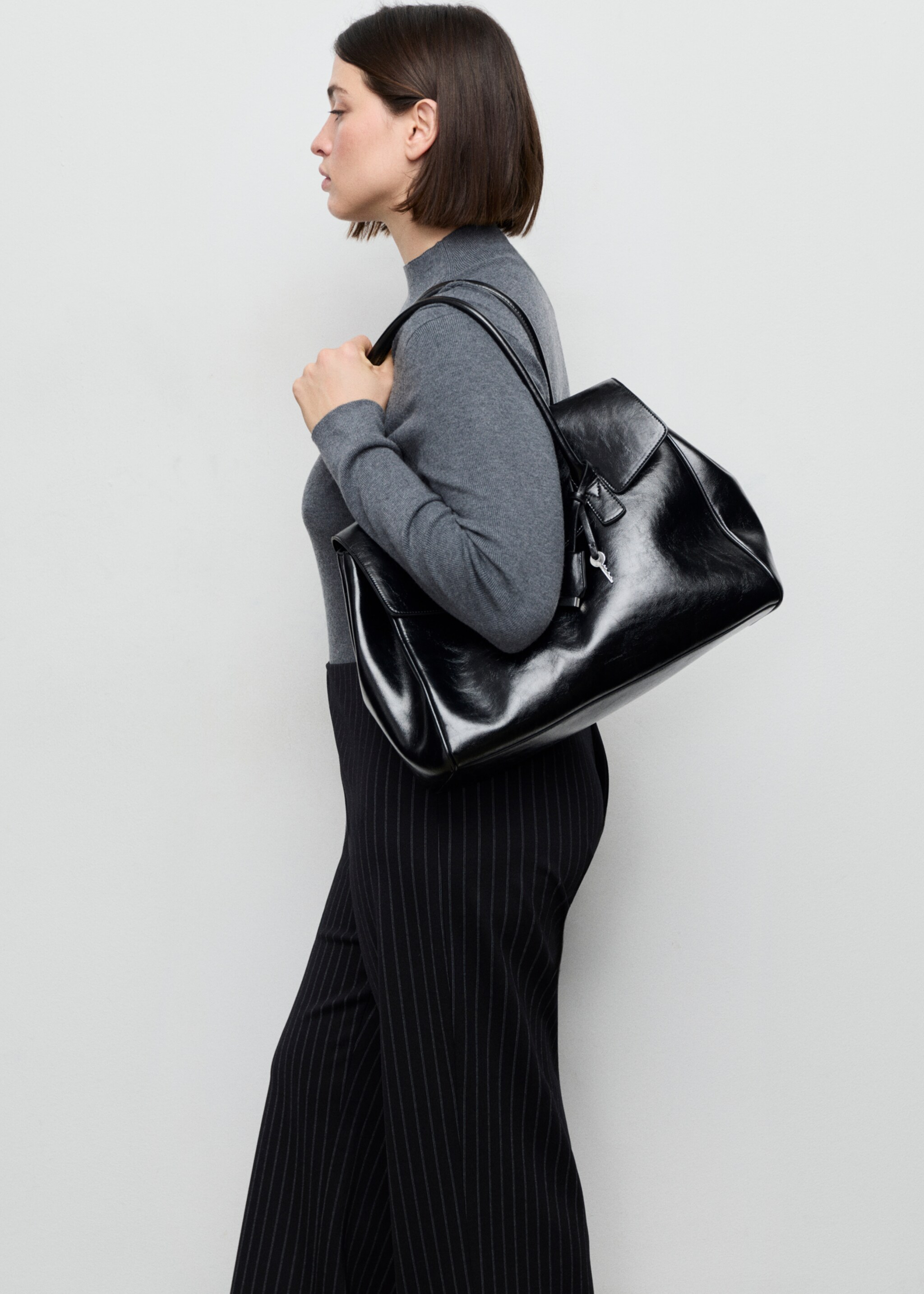 Chalk-stripe straight trousers - Details of the article 5, Navy. Ref: 27091278-00.