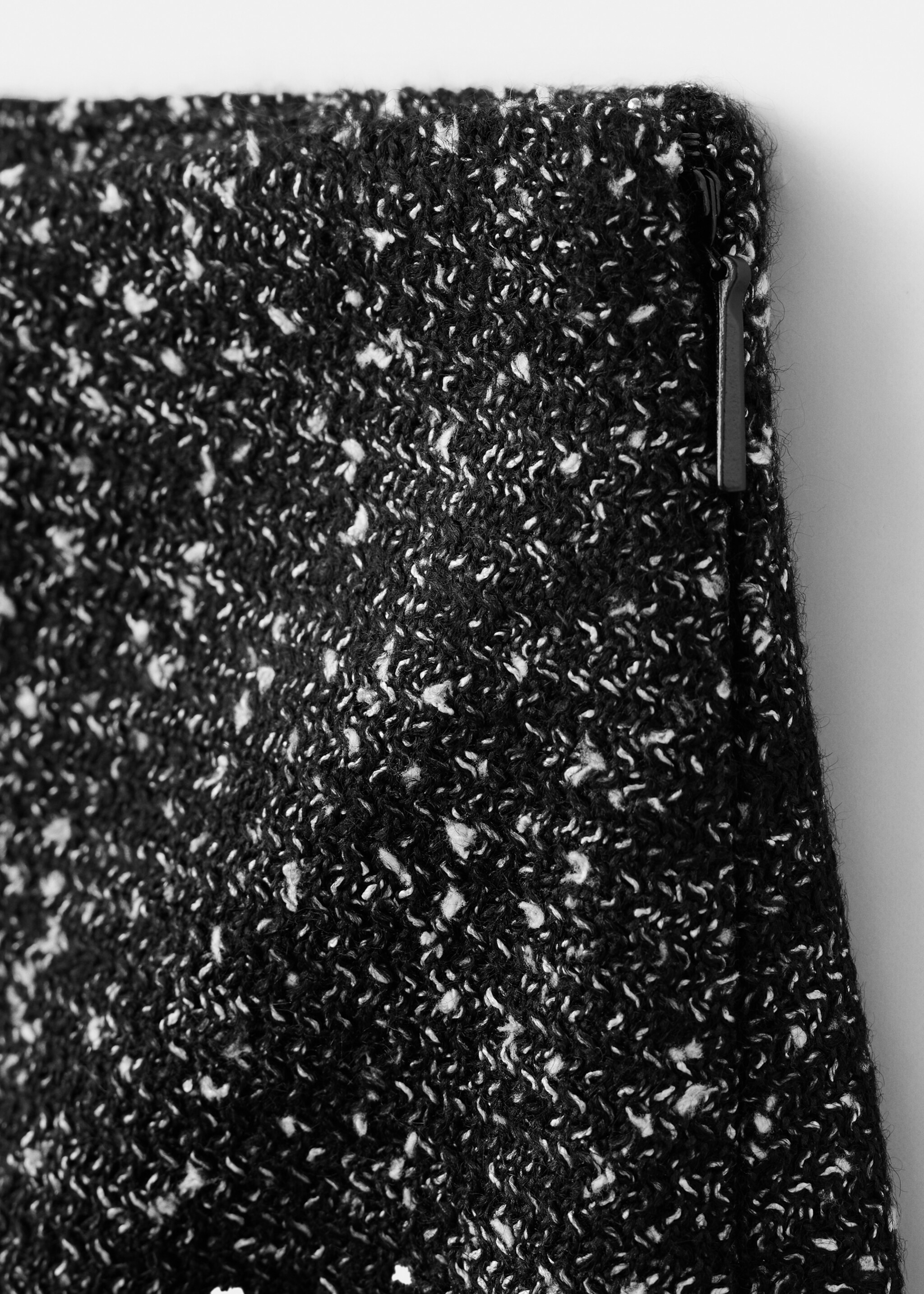 Flecked knit skirt - Details of the article 8, Black. Ref: 27091293-00.