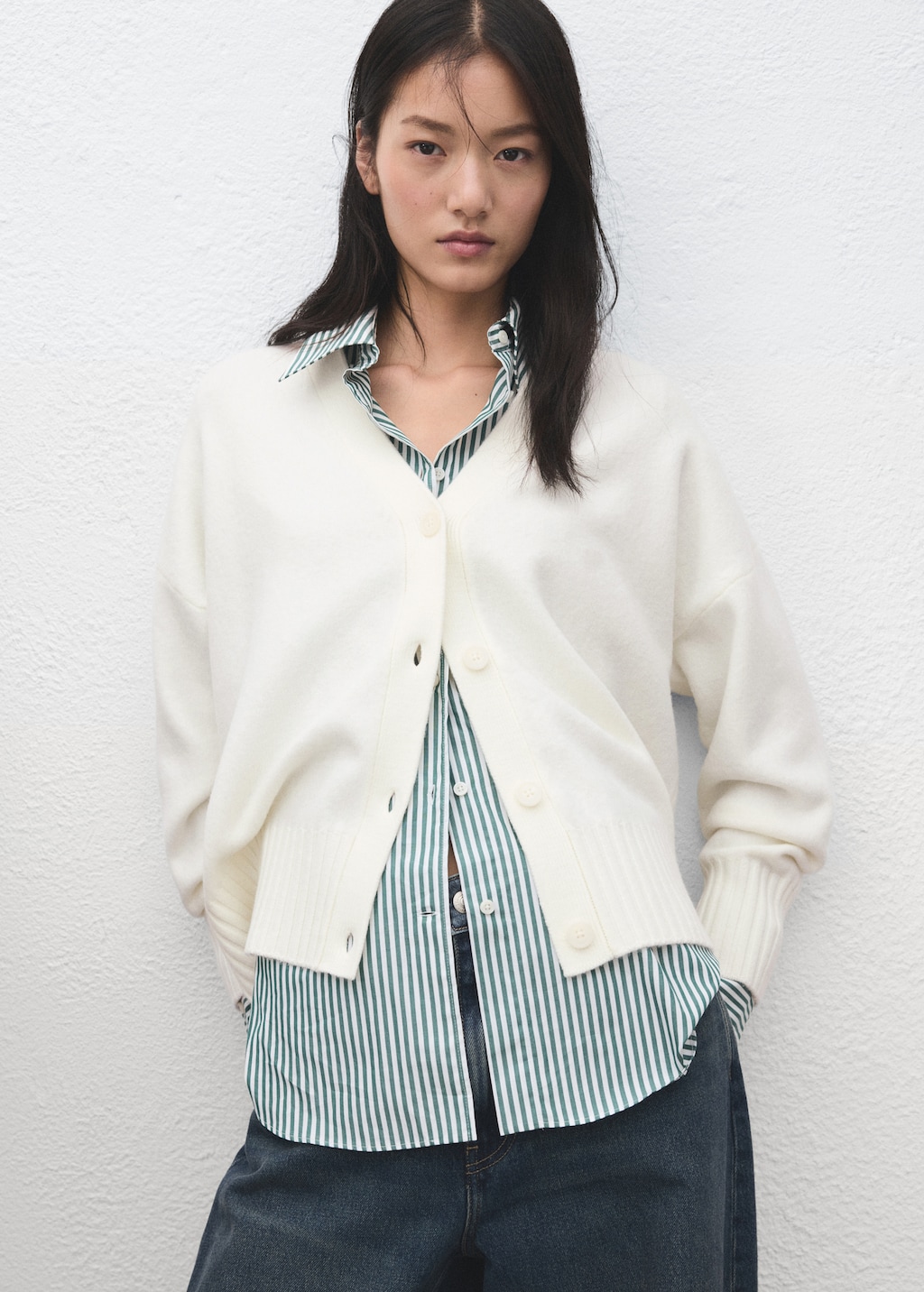 V-neck knitted cardigan