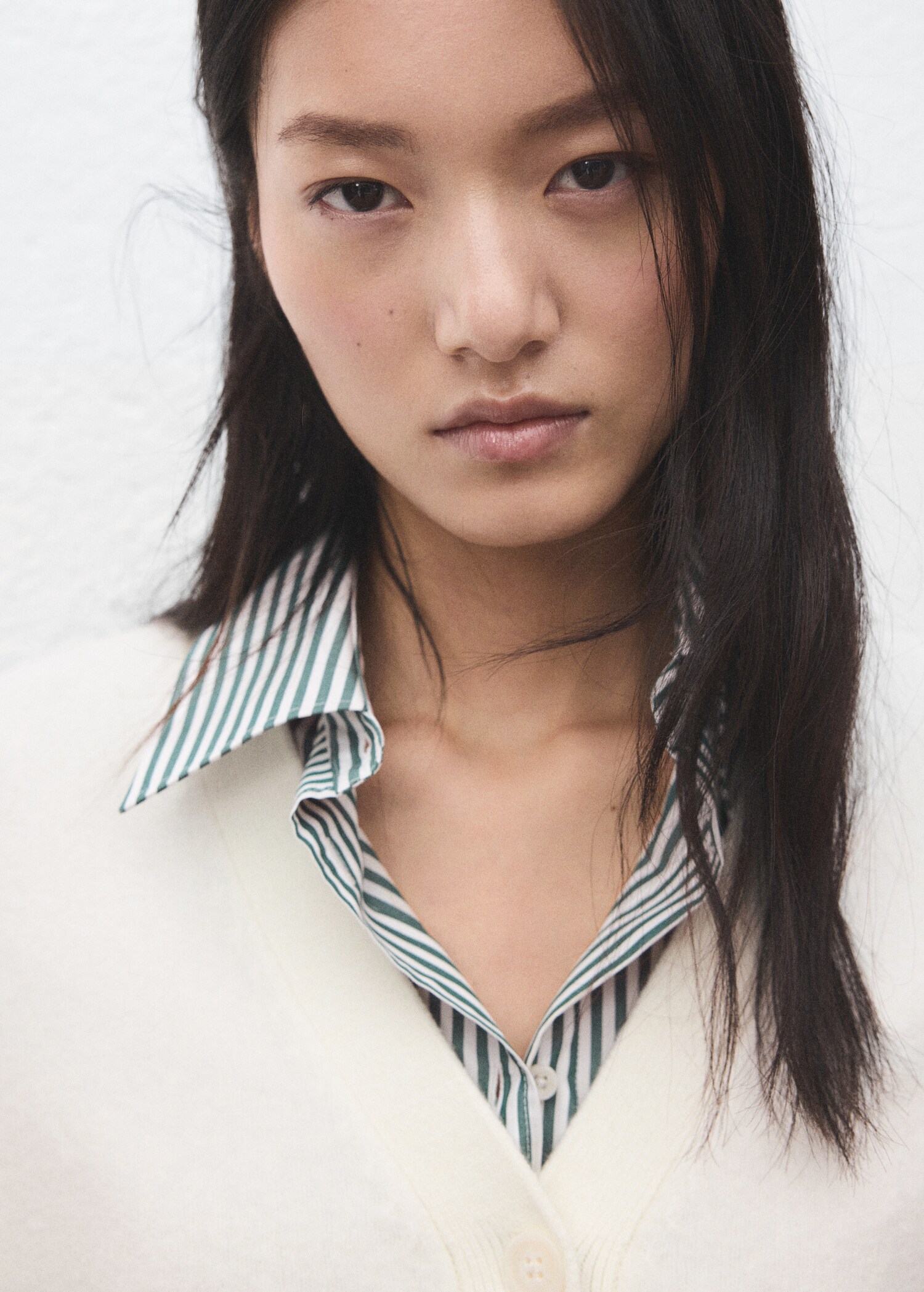 Cárdigan punto cuello pico - Detalle del artículo 1