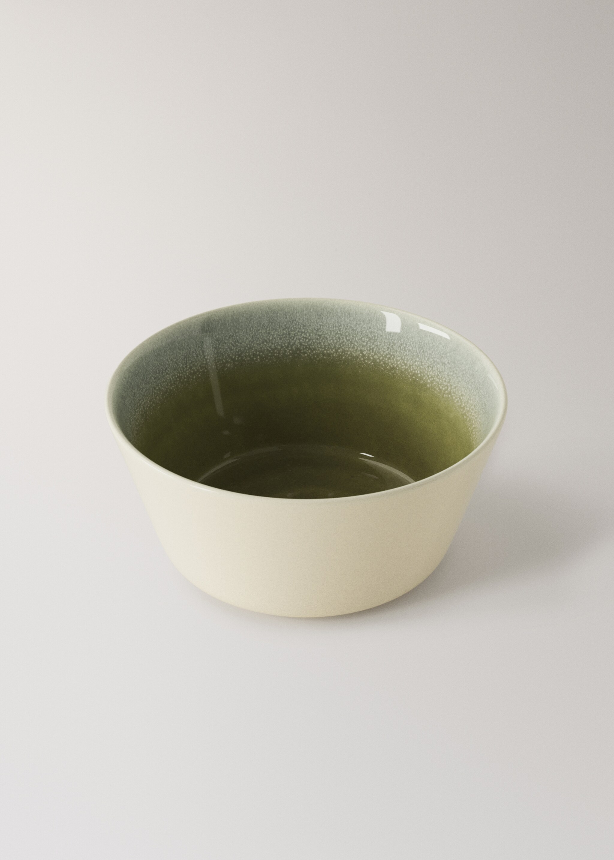 Gradient-colour stoneware bowl - Details of the article 2, Petrol Blue. Ref: 27091312-00.