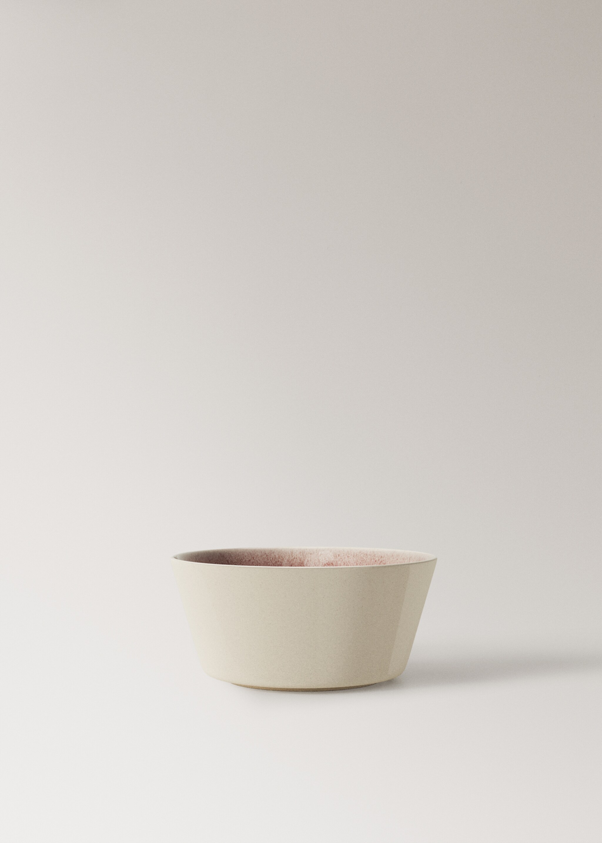 Gradient-colour stoneware bowl - Article without model, Pale Pink. Ref: 27091312-00.