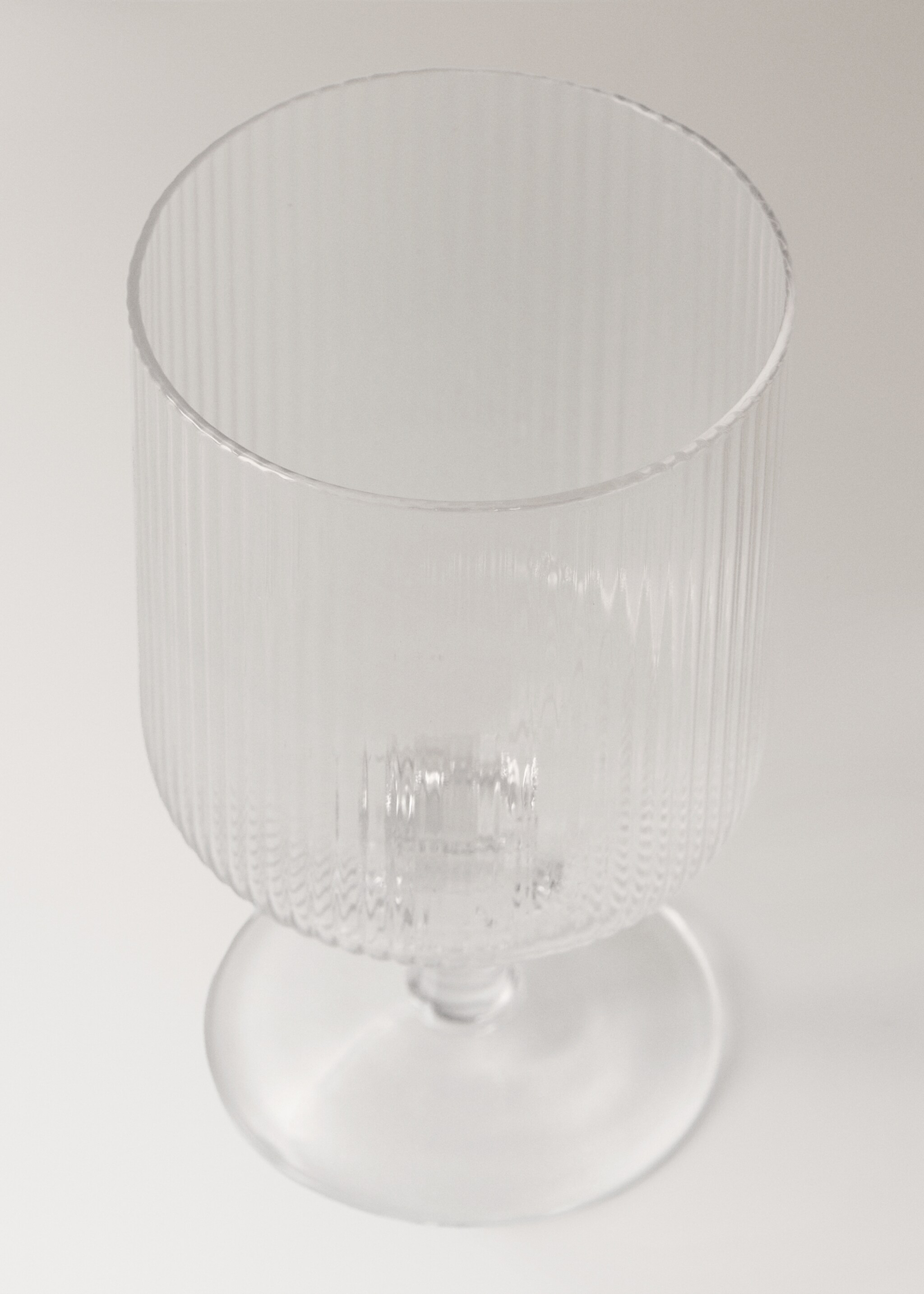 Copa borosilicato relieve lineasVerre en borosilicate à relief strié - Détail de l'article 1, Gris glacé. Ref: 27091322-00.