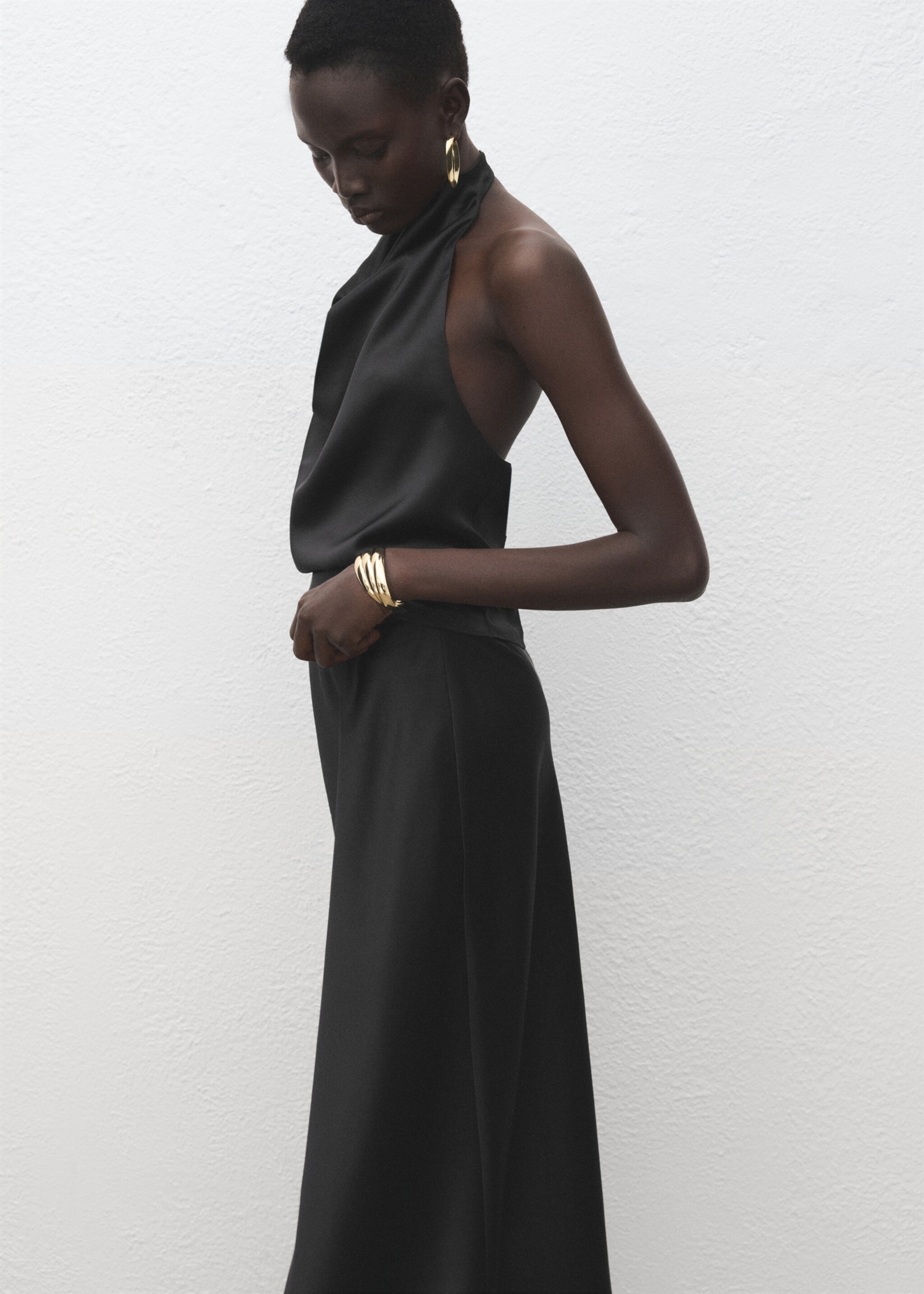 Satin long skirt - Details of the article 1, Black. Ref: 27091326-00.