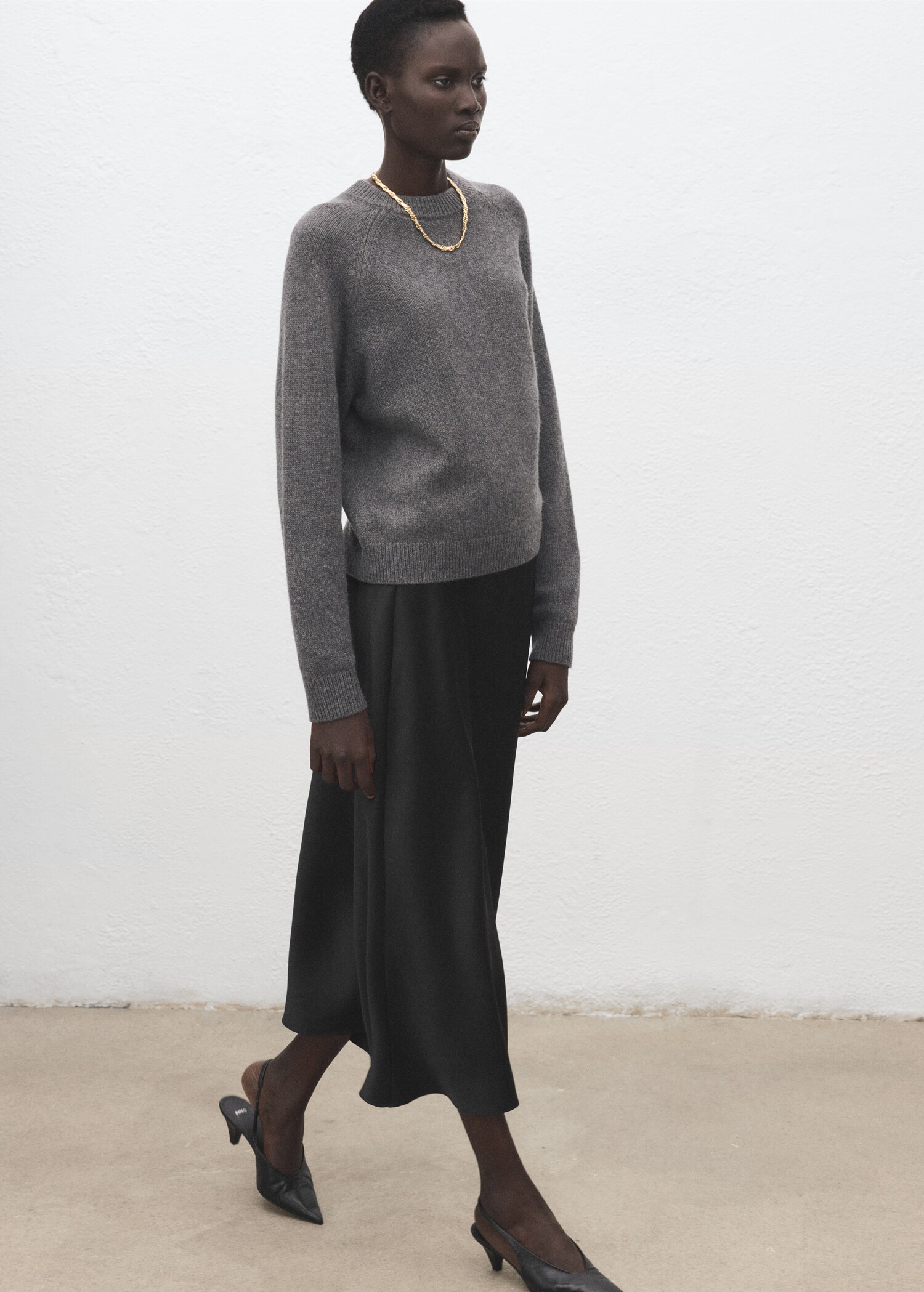 Satin long skirt - Details of the article 2