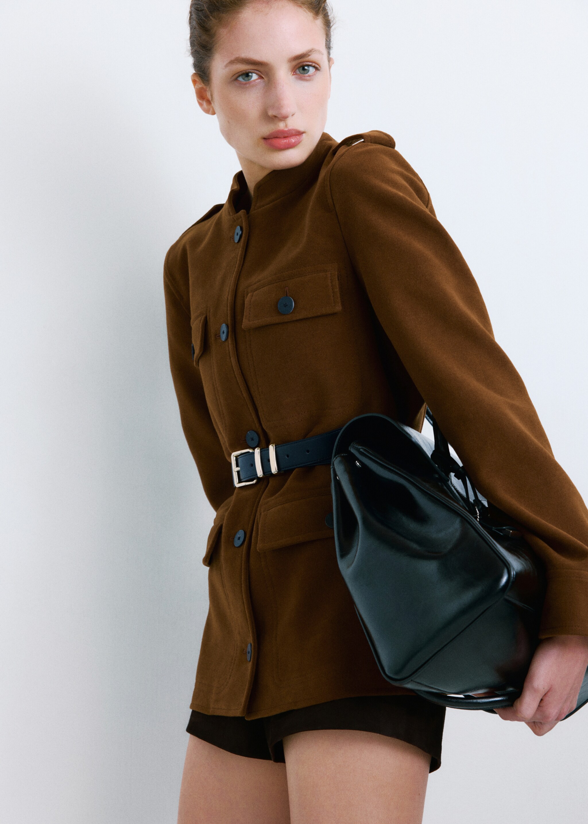 Collarless jacket with pockets - Medium plane, Tobacco Brown. Ref: 27091328-00.