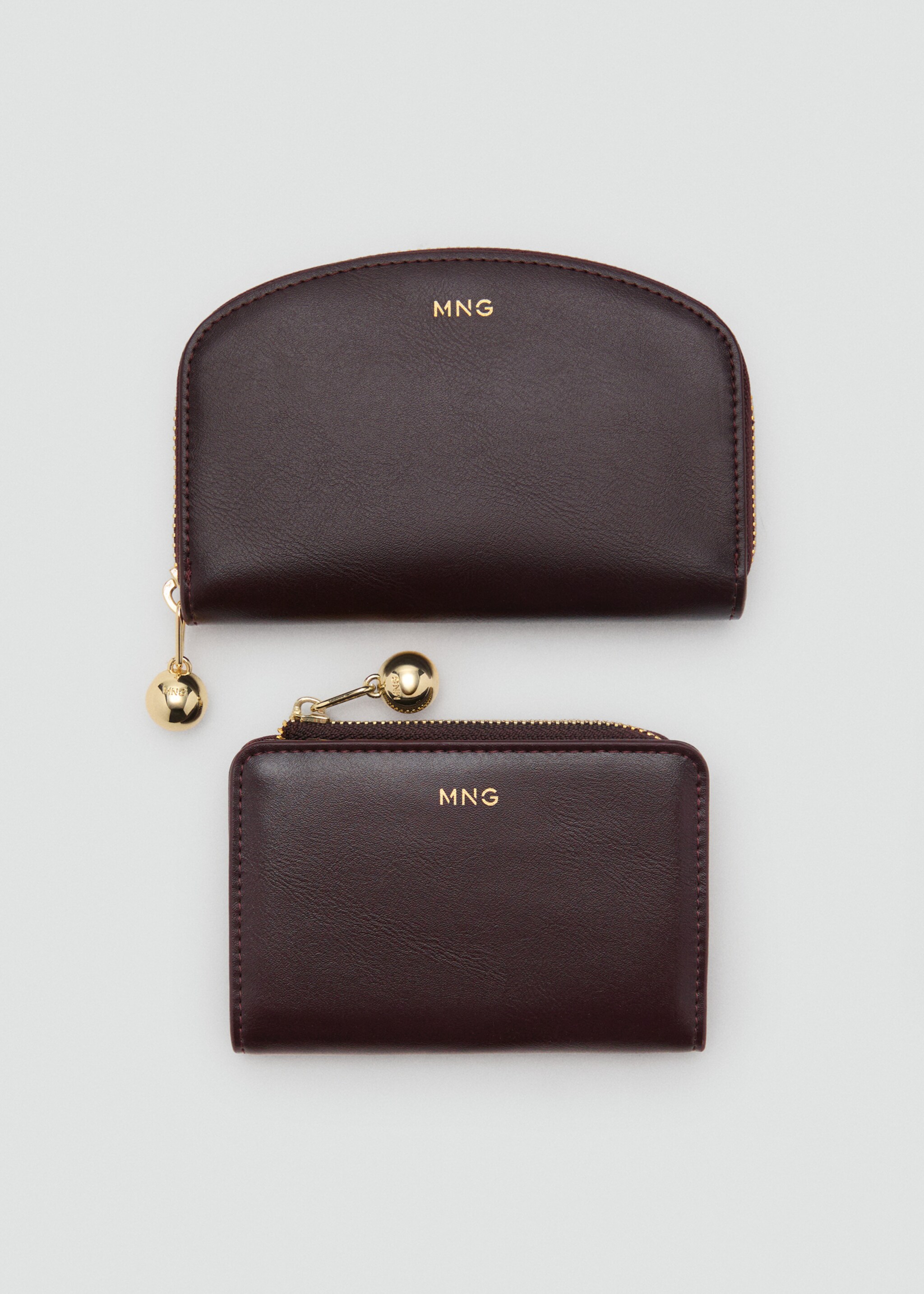 Mini-bead small purse - Details of the article 2, Chocolate. Ref: 27091340-00.