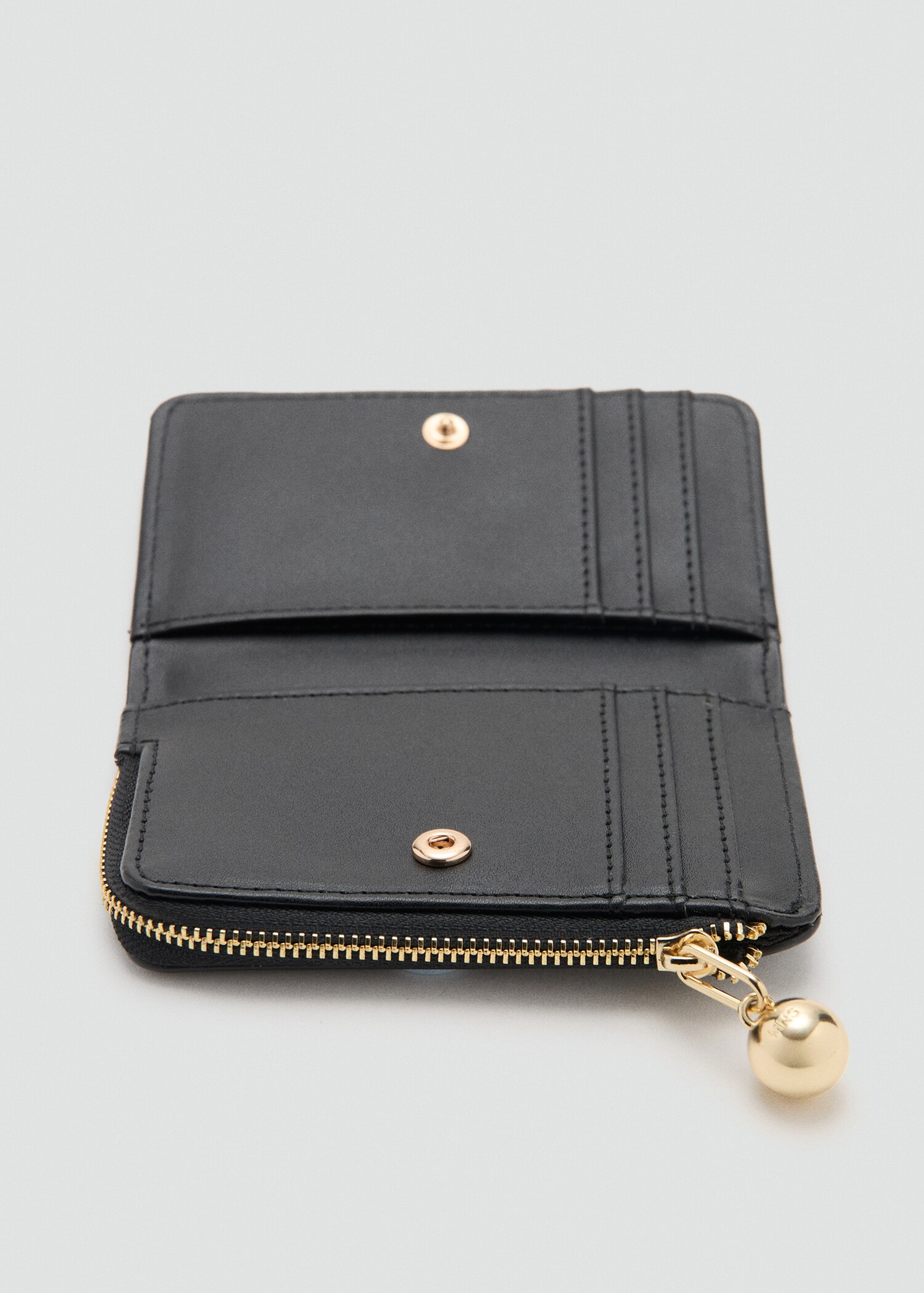 Mini-bead small purse - Details of the article 1