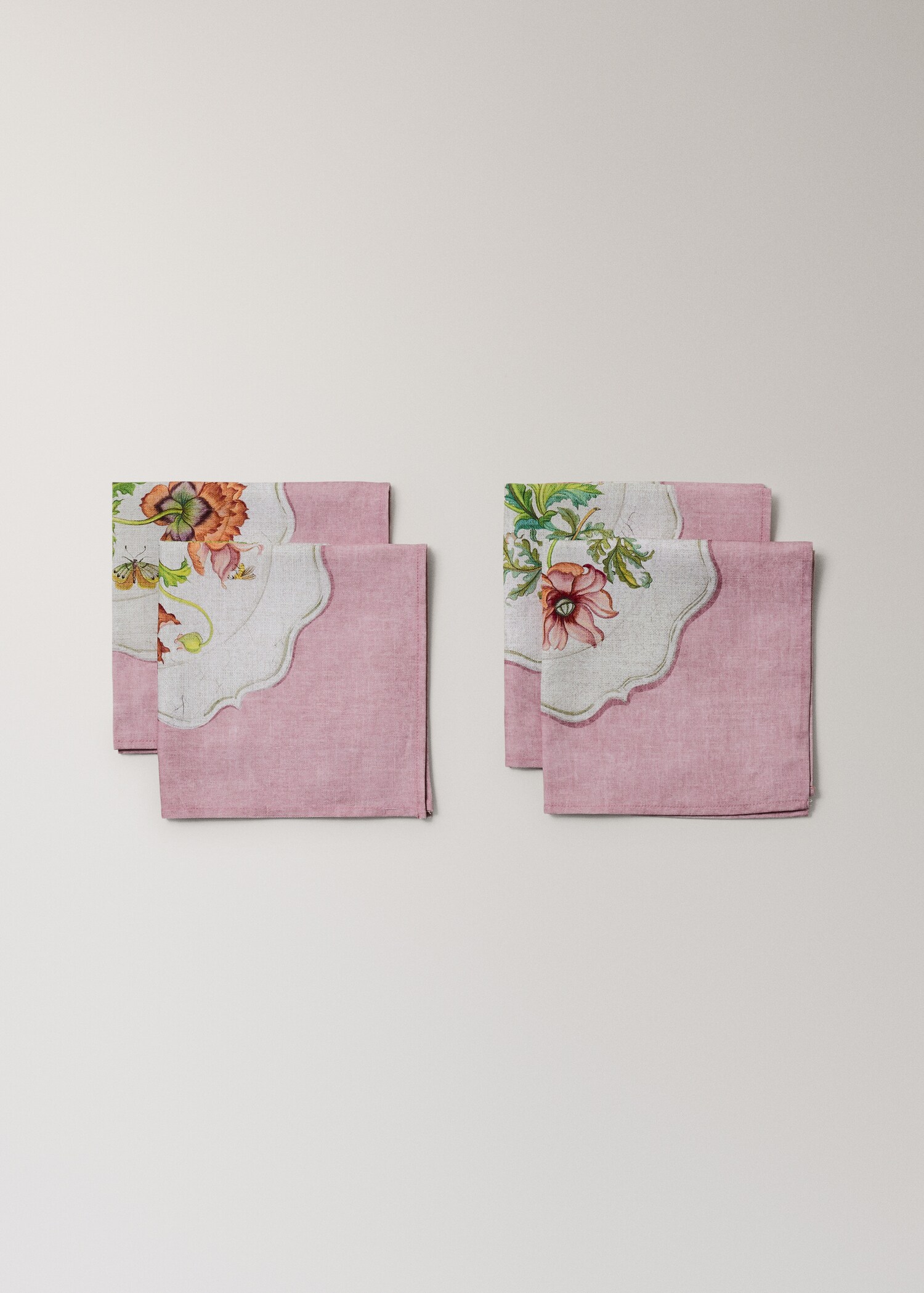 Cotton napkins with vintage porcelain elements - Details of the article 1