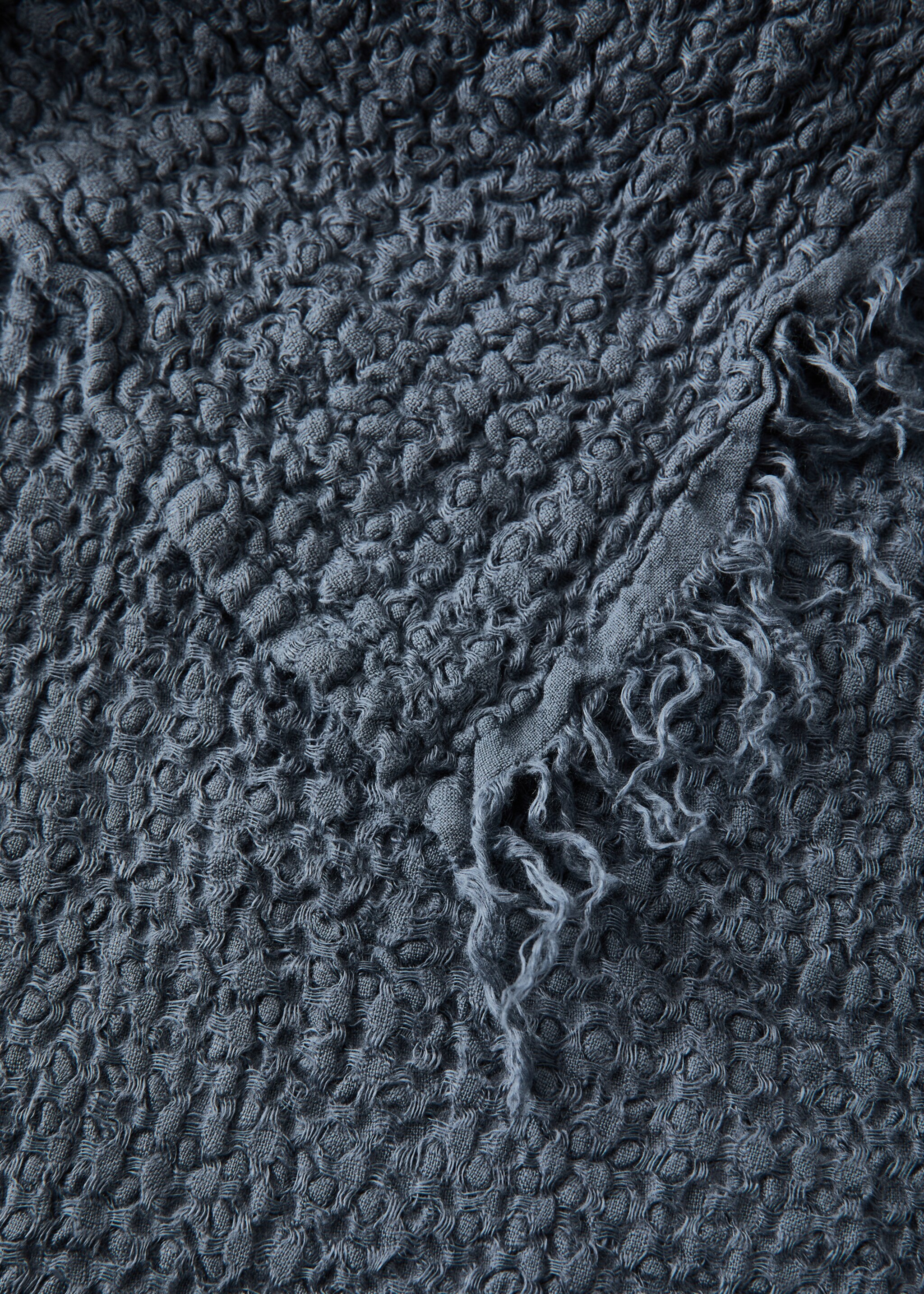 Κουβέρτα 100% λινό με ξέφτια - Λεπτομέρεια του προϊόντος 2, Μπλε Λουλακί. Ref: 27091524-00.