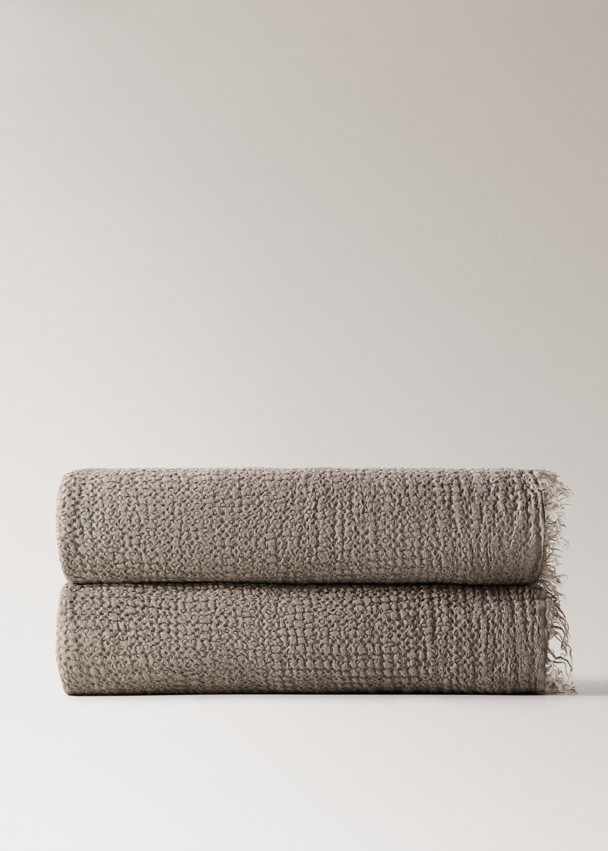 100% linen frayed blanket - Article without model, Light/Pastel Brown. Ref: 27091524-00.