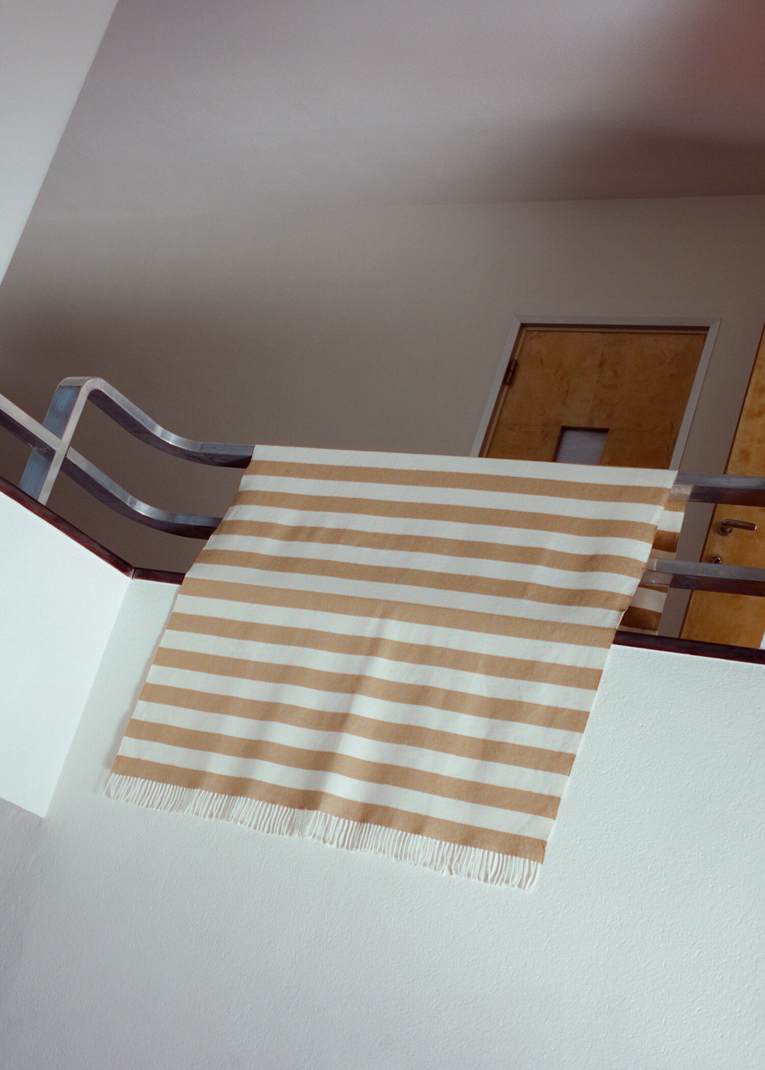 Striped cotton throw with tassels - Details of the article 6