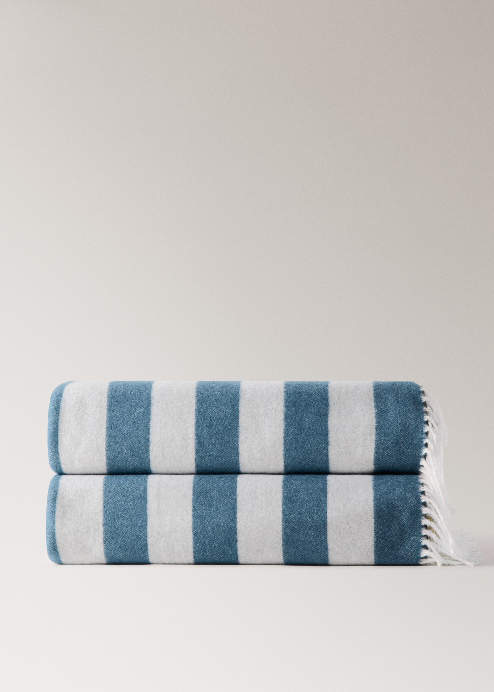 Striped cotton throw with tassels - Article without model, Blue. Ref: 27091536-00.