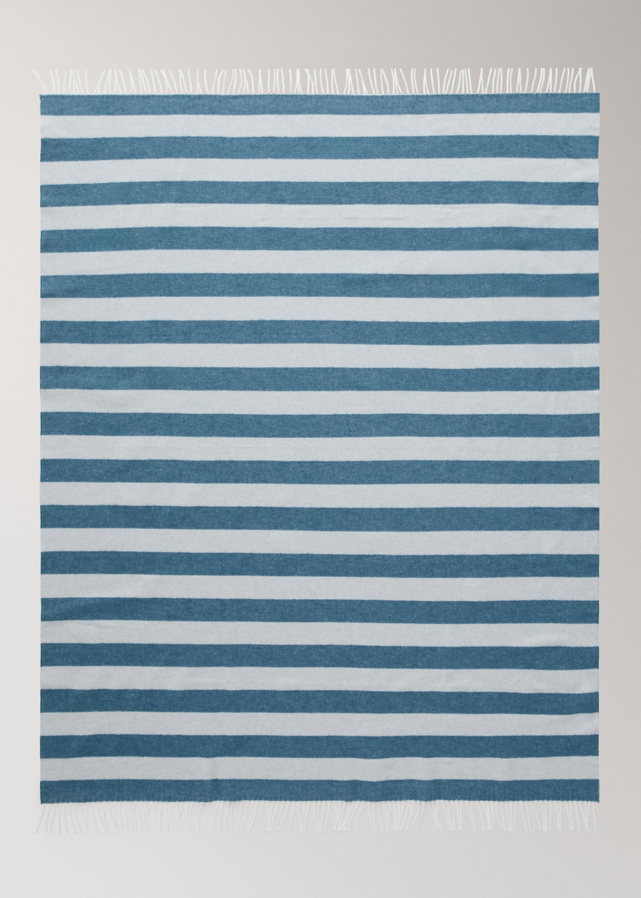 Striped cotton throw with tassels - Details of the article 3, Blue. Ref: 27091536-00.