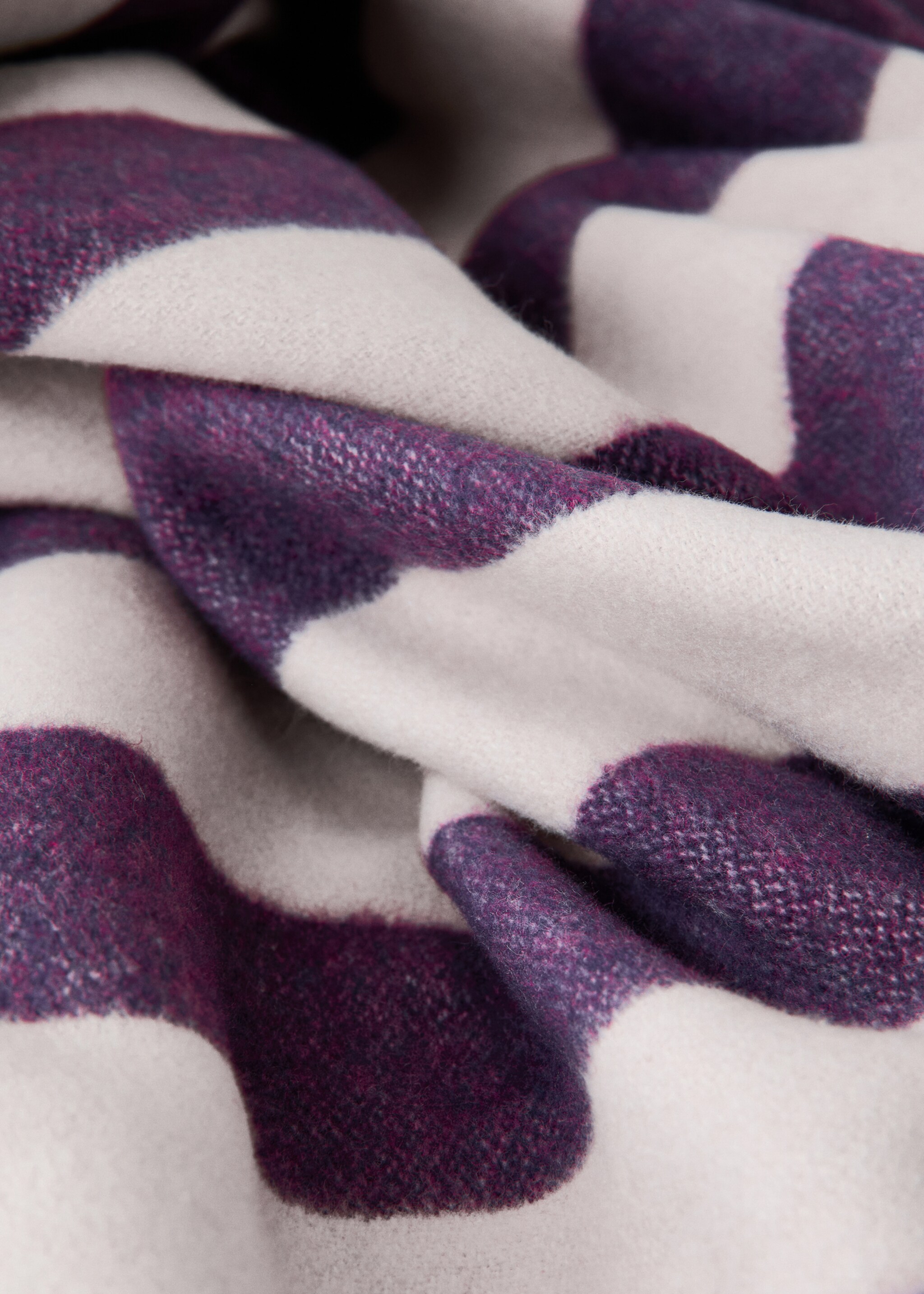 Striped cotton throw with tassels - Details of the article 1, Purple. Ref: 27091536-00.