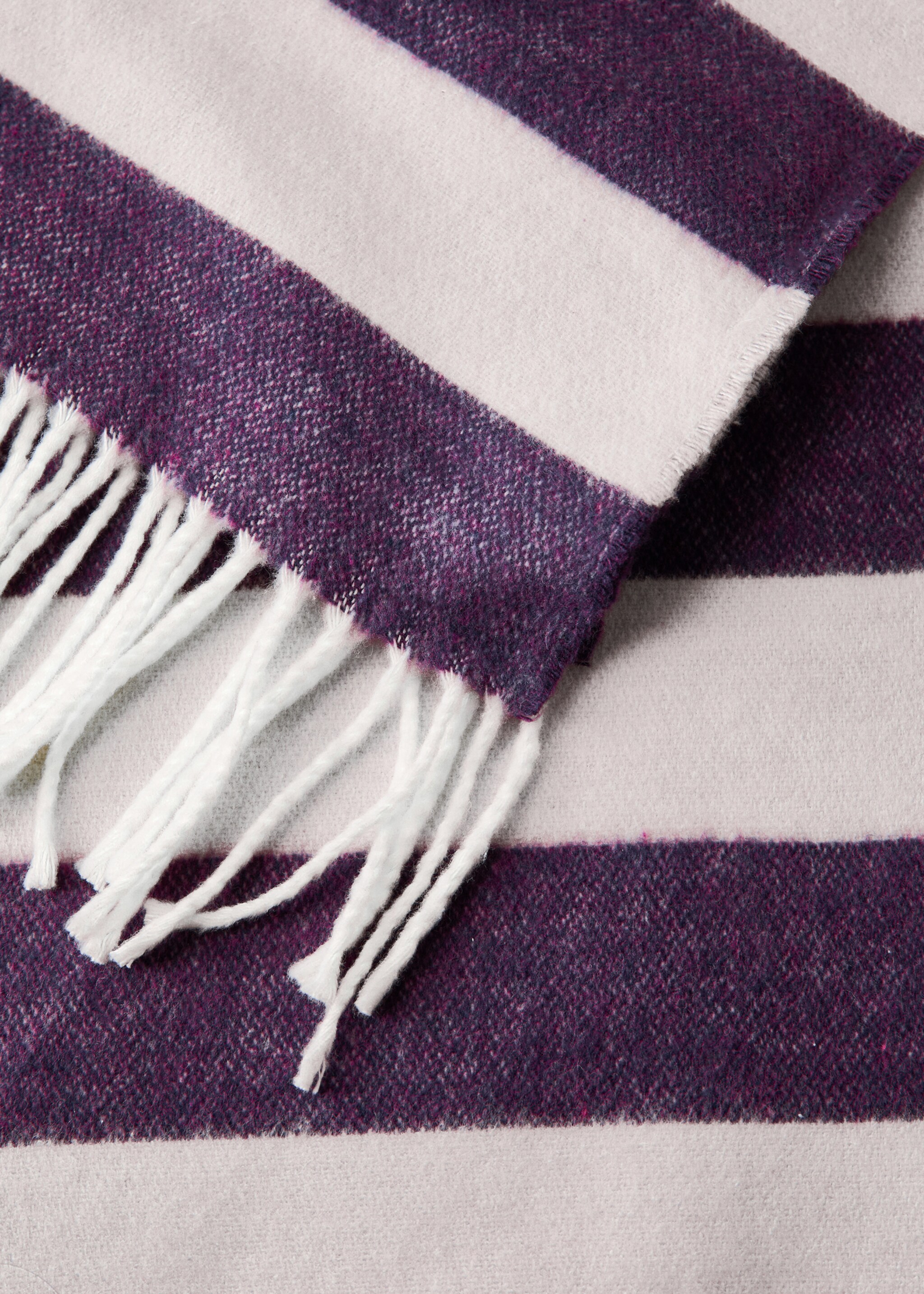 Striped cotton throw with tassels - Details of the article 2, Purple. Ref: 27091536-00.