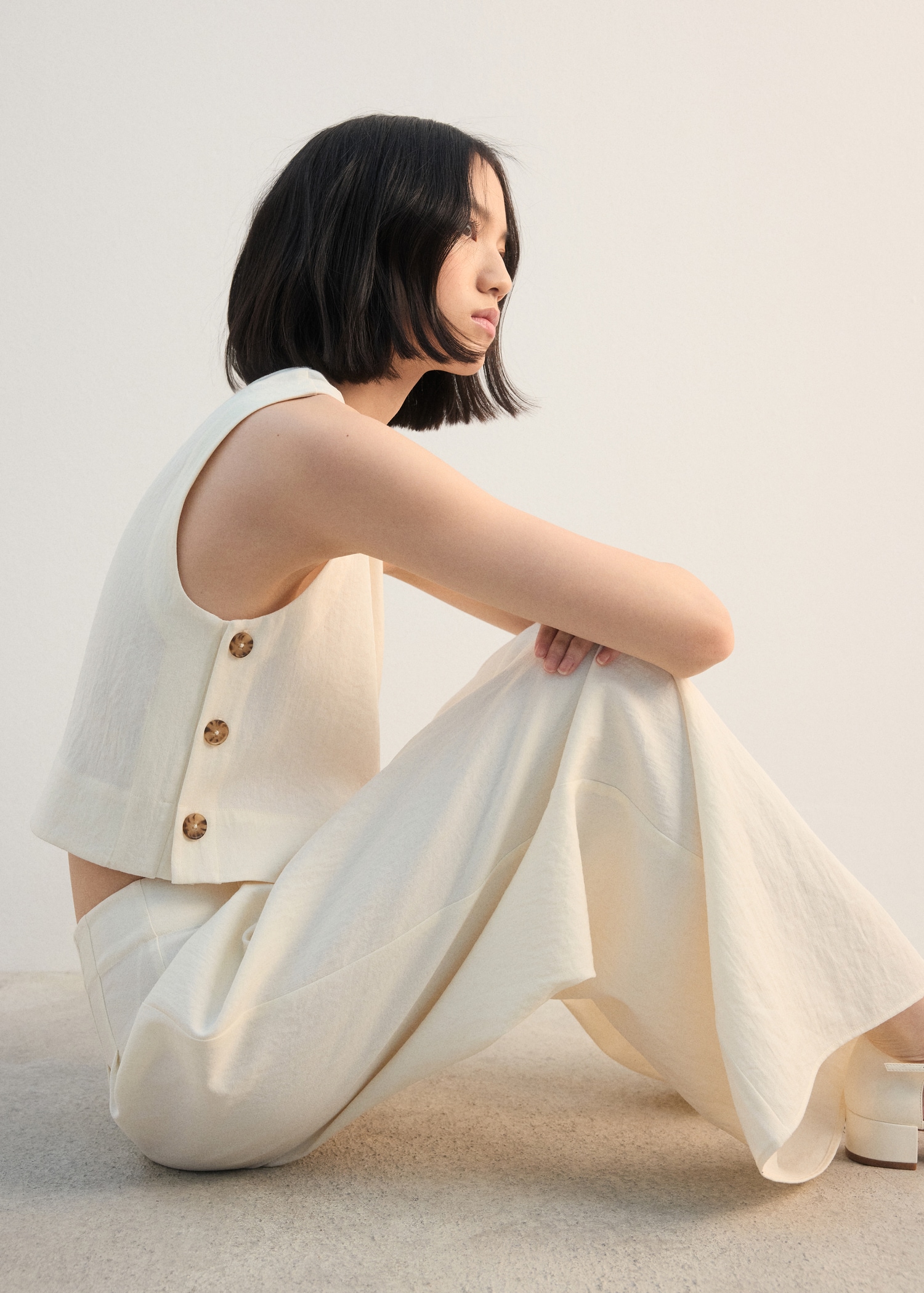 Straight-fit pleated trousers - Details of the article 2