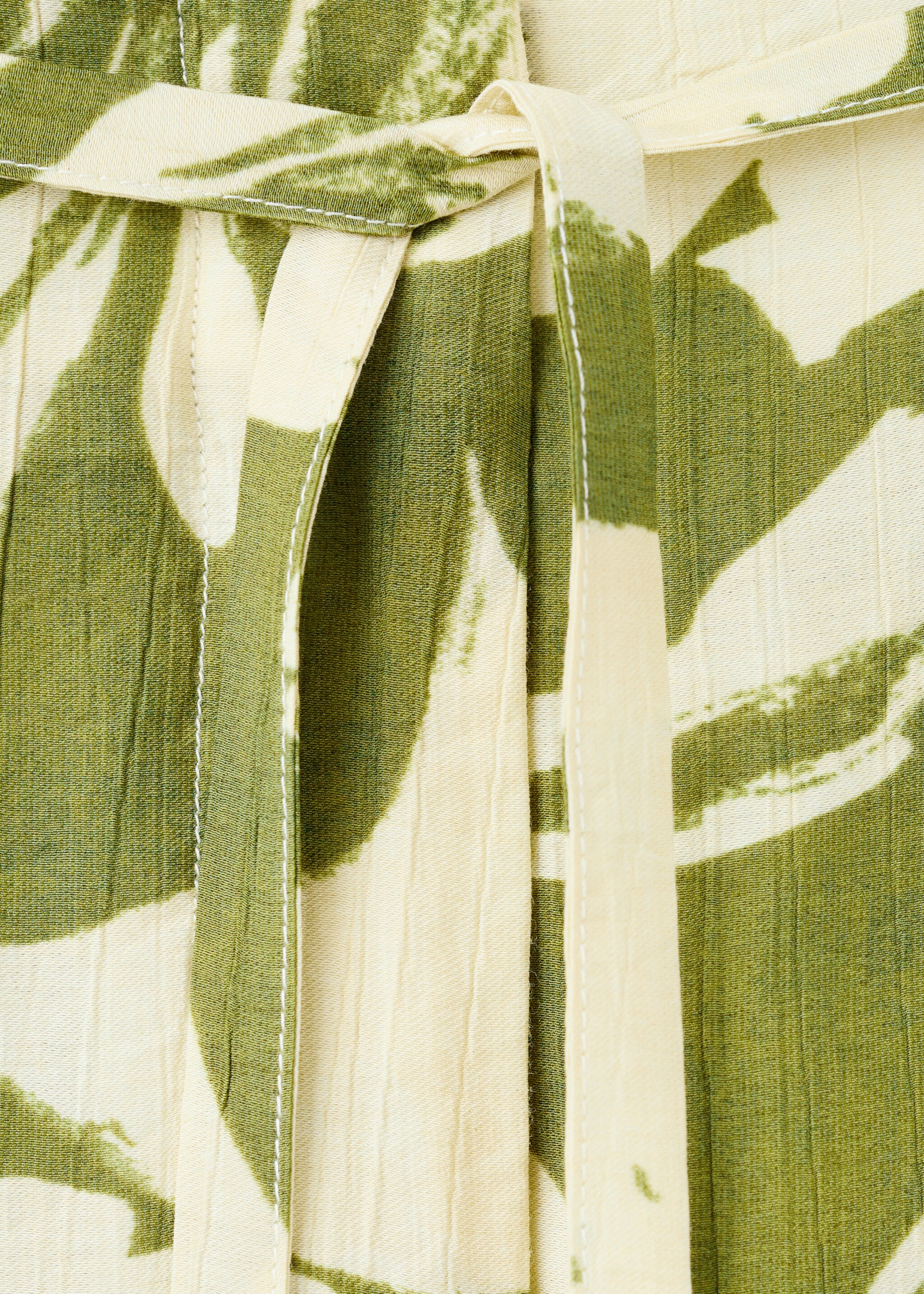 Rechte broek met bloemetjesprint - Detail van het artikel 8, Groen. Ref: 27092544-00.