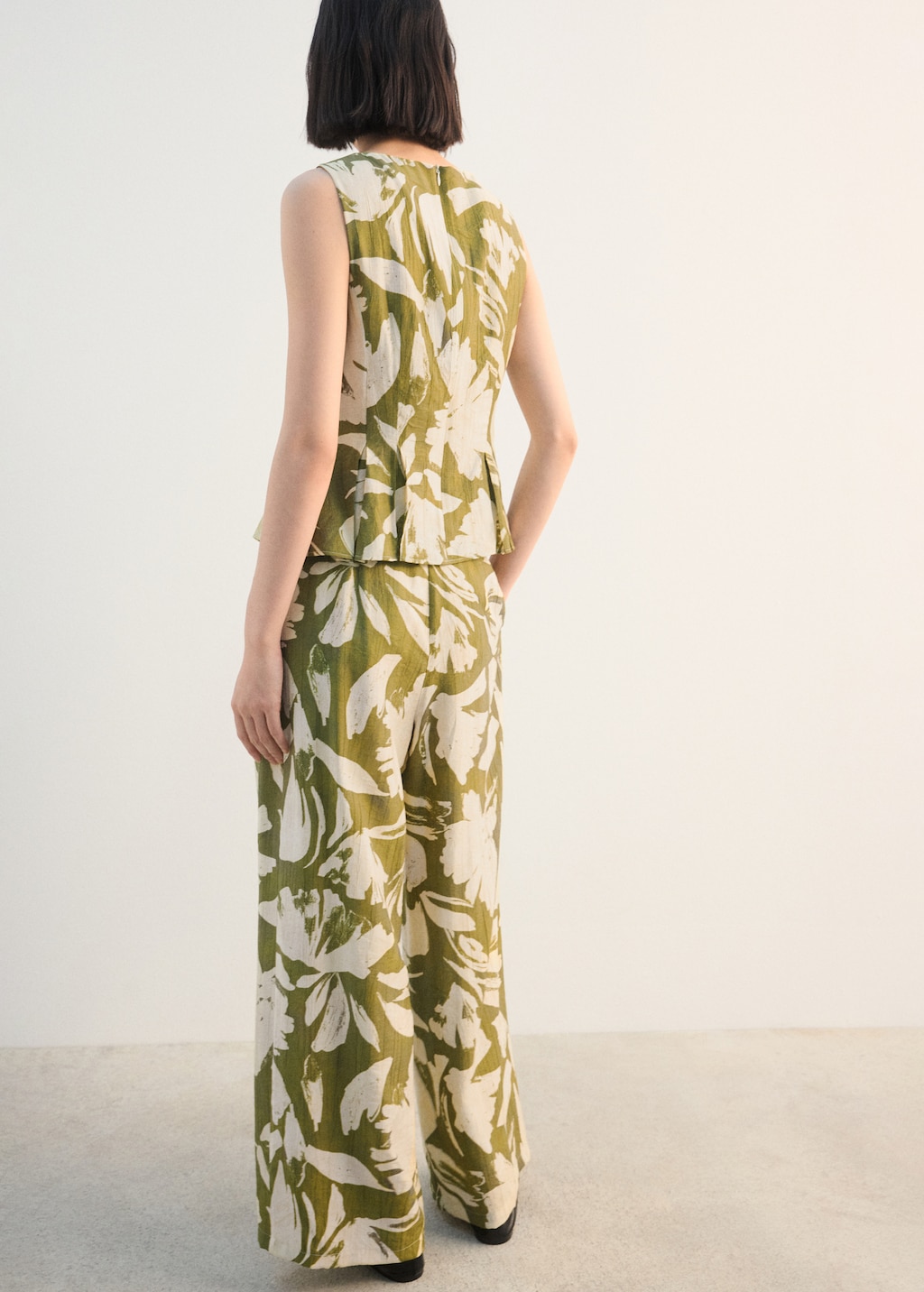 Floral print straight pants - image 3